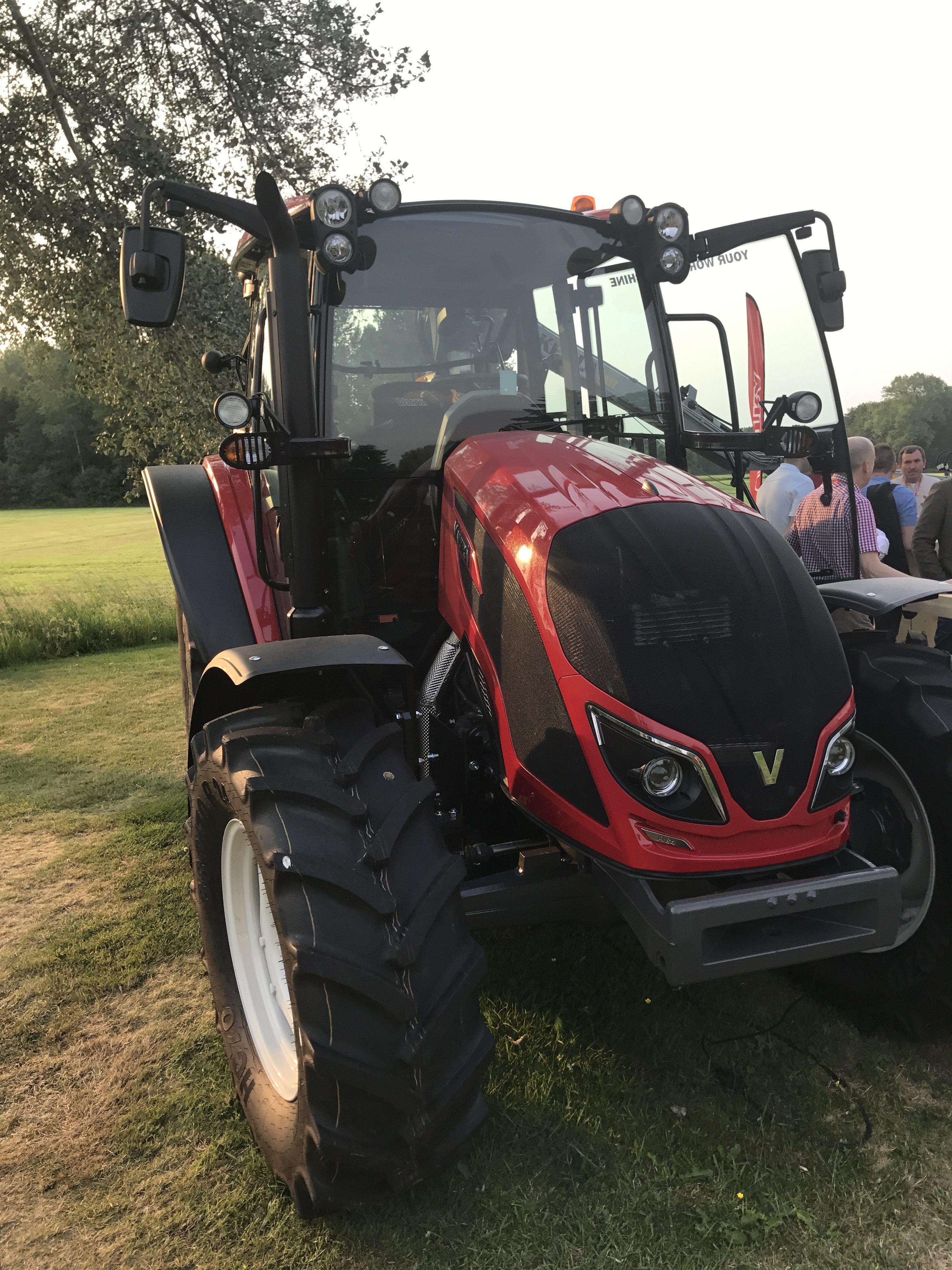 New Valtra A94