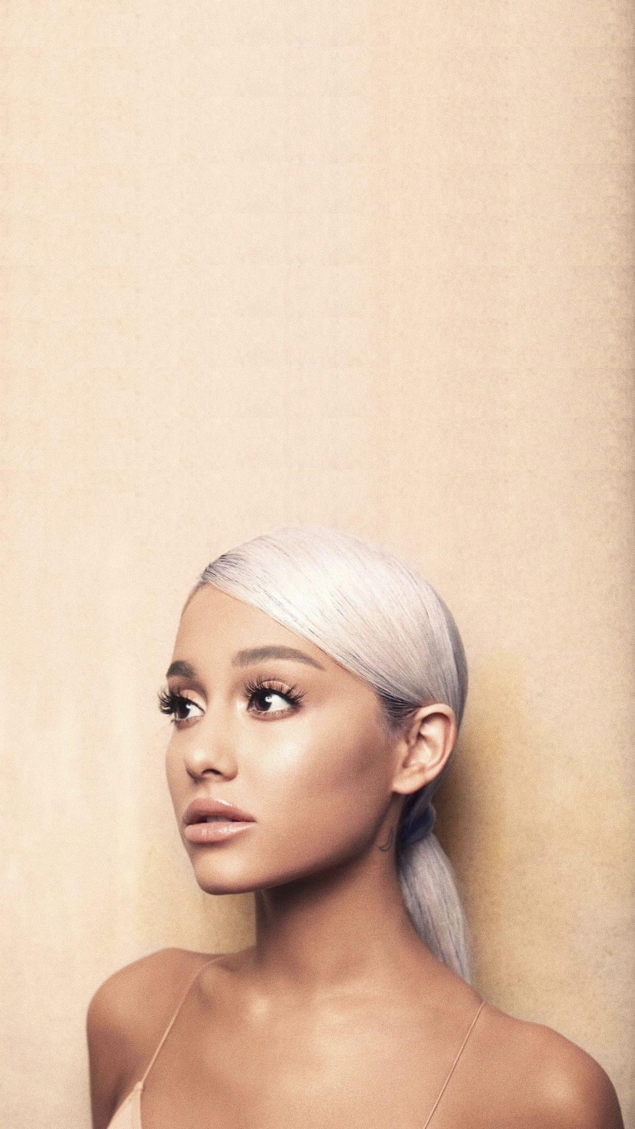 Wallpaper Ariana Grande Sweetener