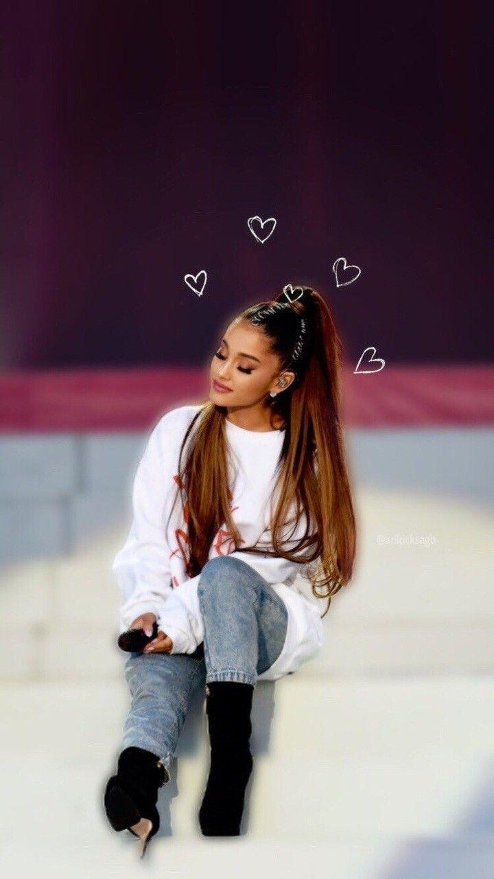 Ariana lockscreens. Ariana