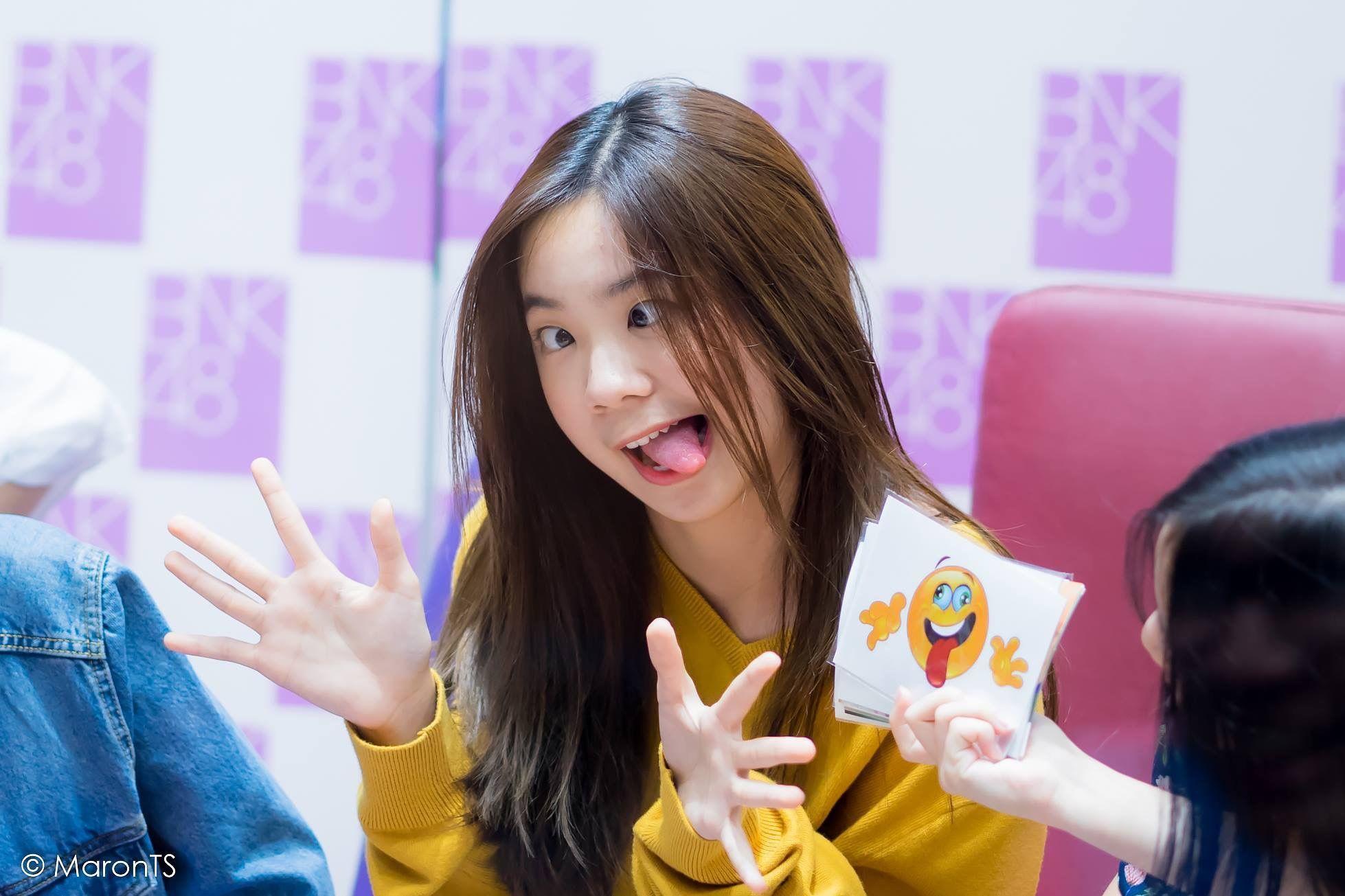 PUN BNK48 เเบร่. ฉลาม หลามก้อน PUN BNK48. Puns