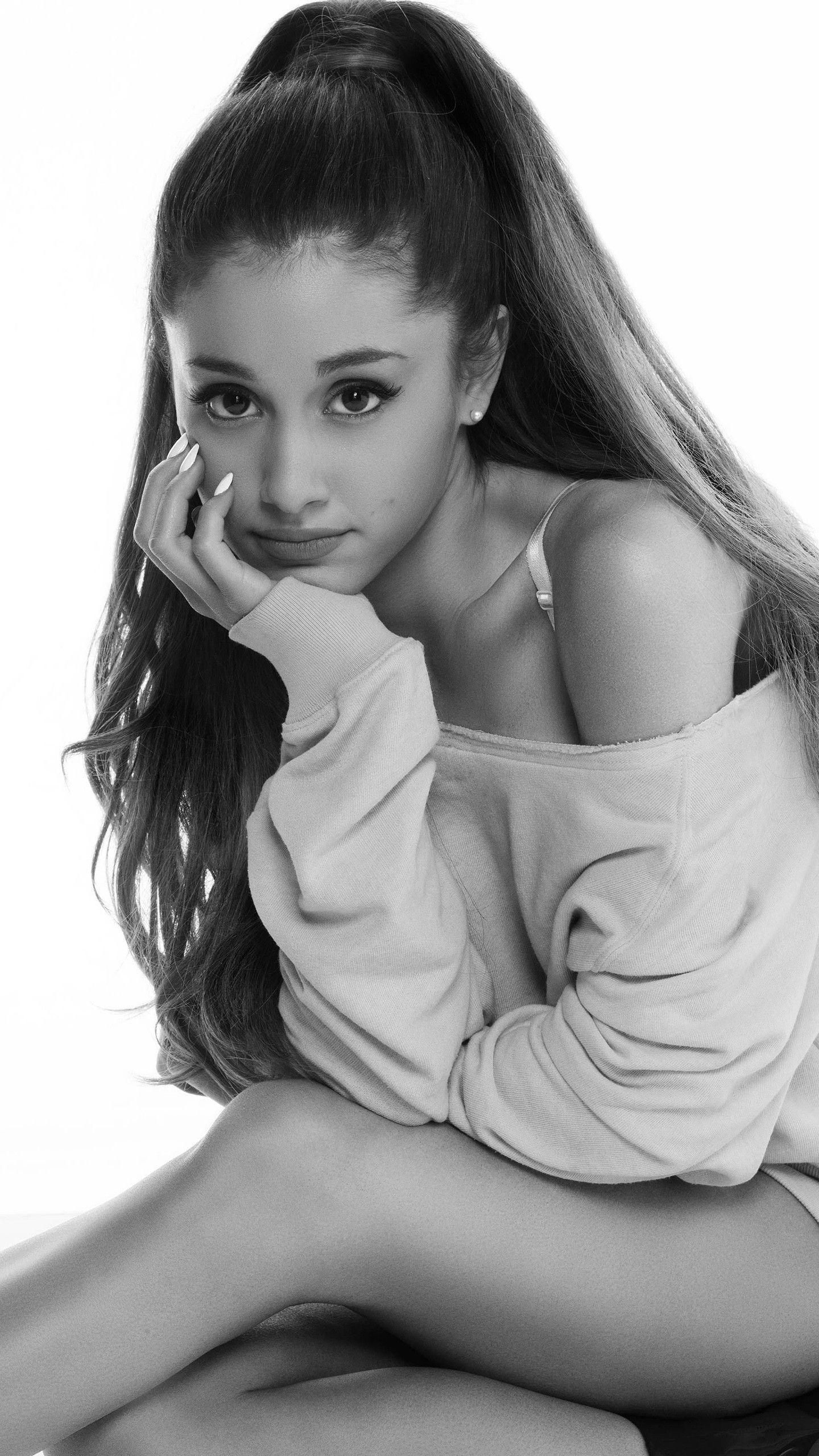 Ariana Grande Sweetener iPhone Wallpaper Labzada Wallpaper