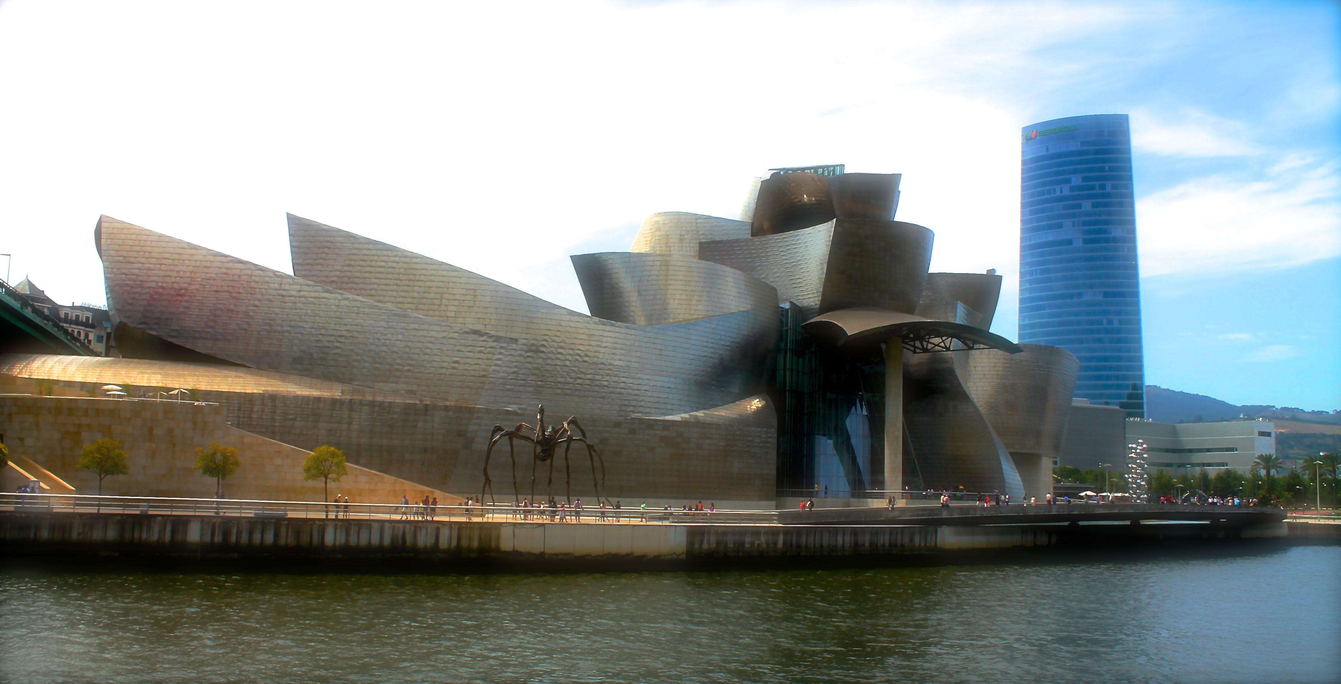 1024x519px Guggenheim Museum Bilbao Wallpaper