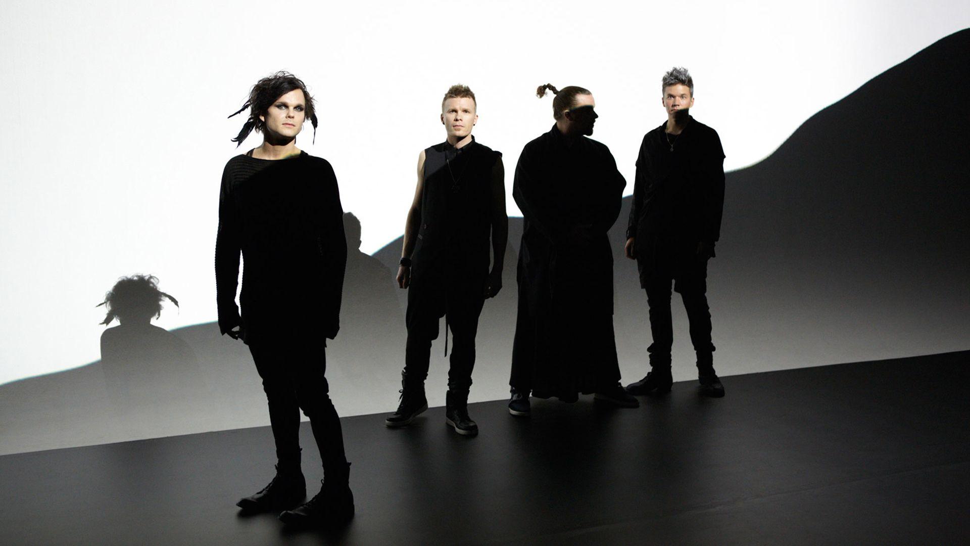 Could you light it on. Группа the Rasmus. Солист группы Расмус. Расмус 2023. Rasmus 1996.
