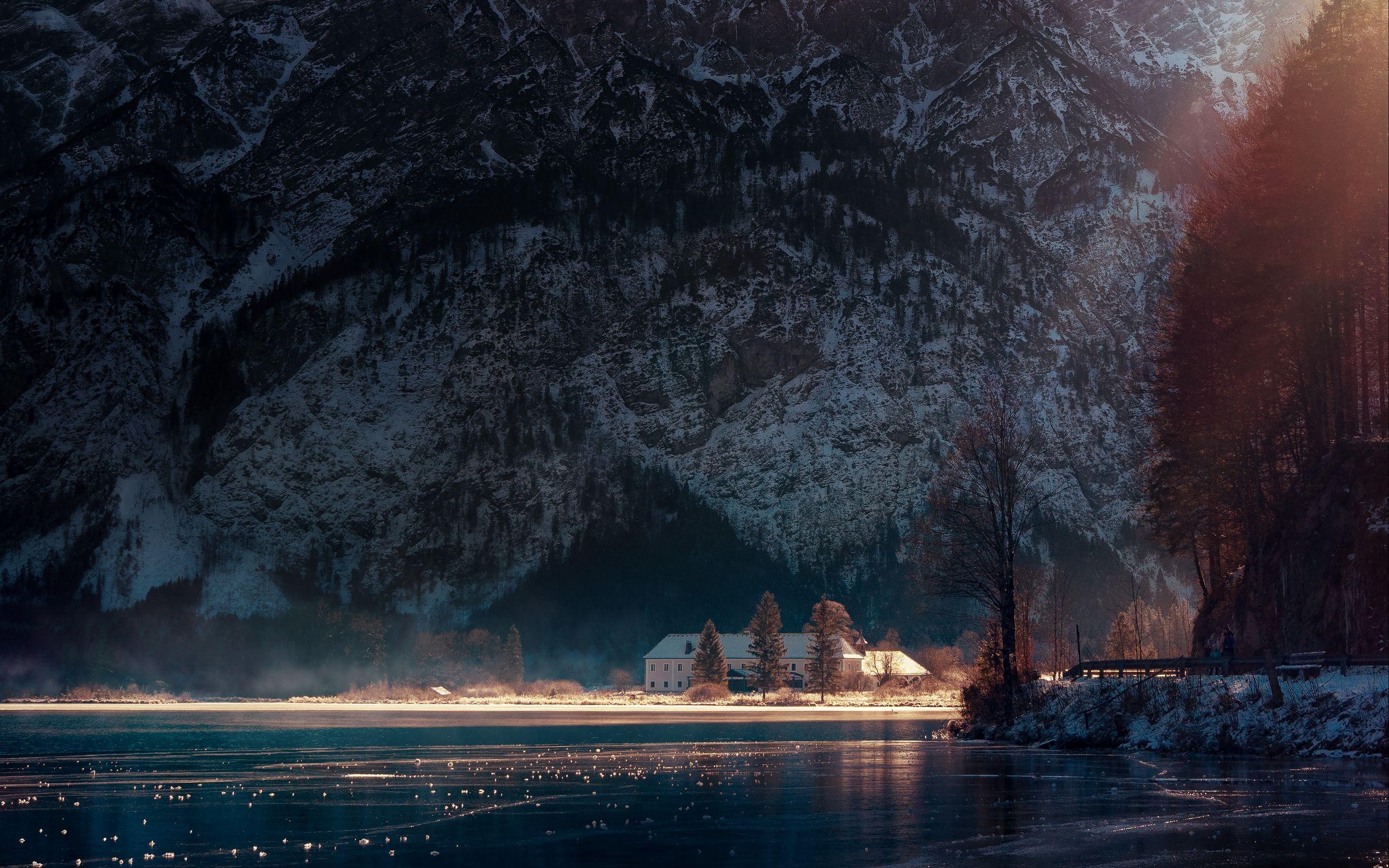 Download wallpaper 2560x1600 lake, house, mountains, austria