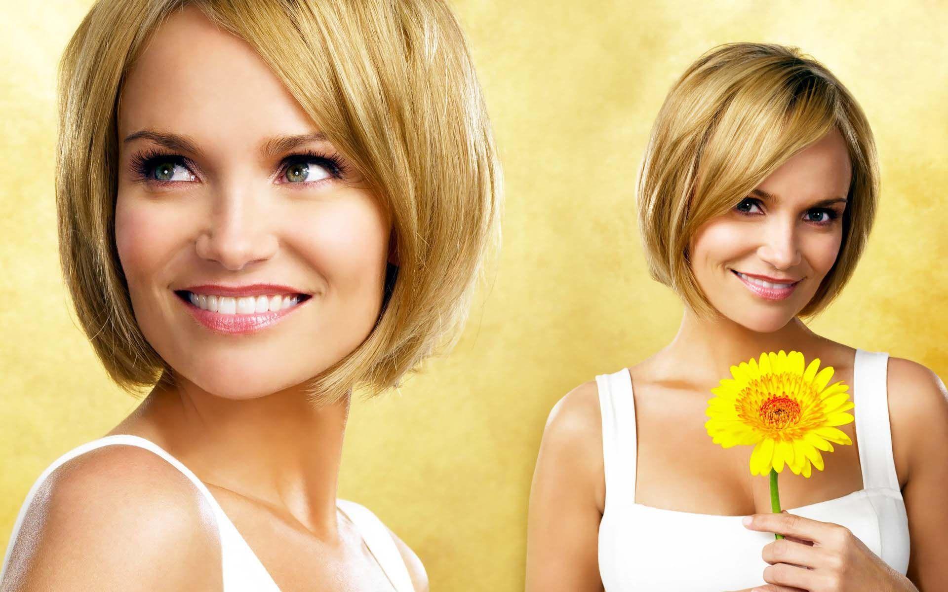 Kristin Chenoweth With Sunflower. HD Hollywood Actresses Wallpaper