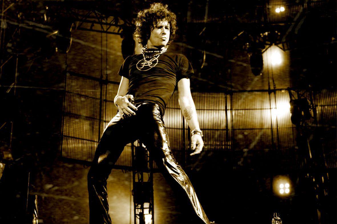 Enrique Bunbury. Ídolos ellos, musas ellas