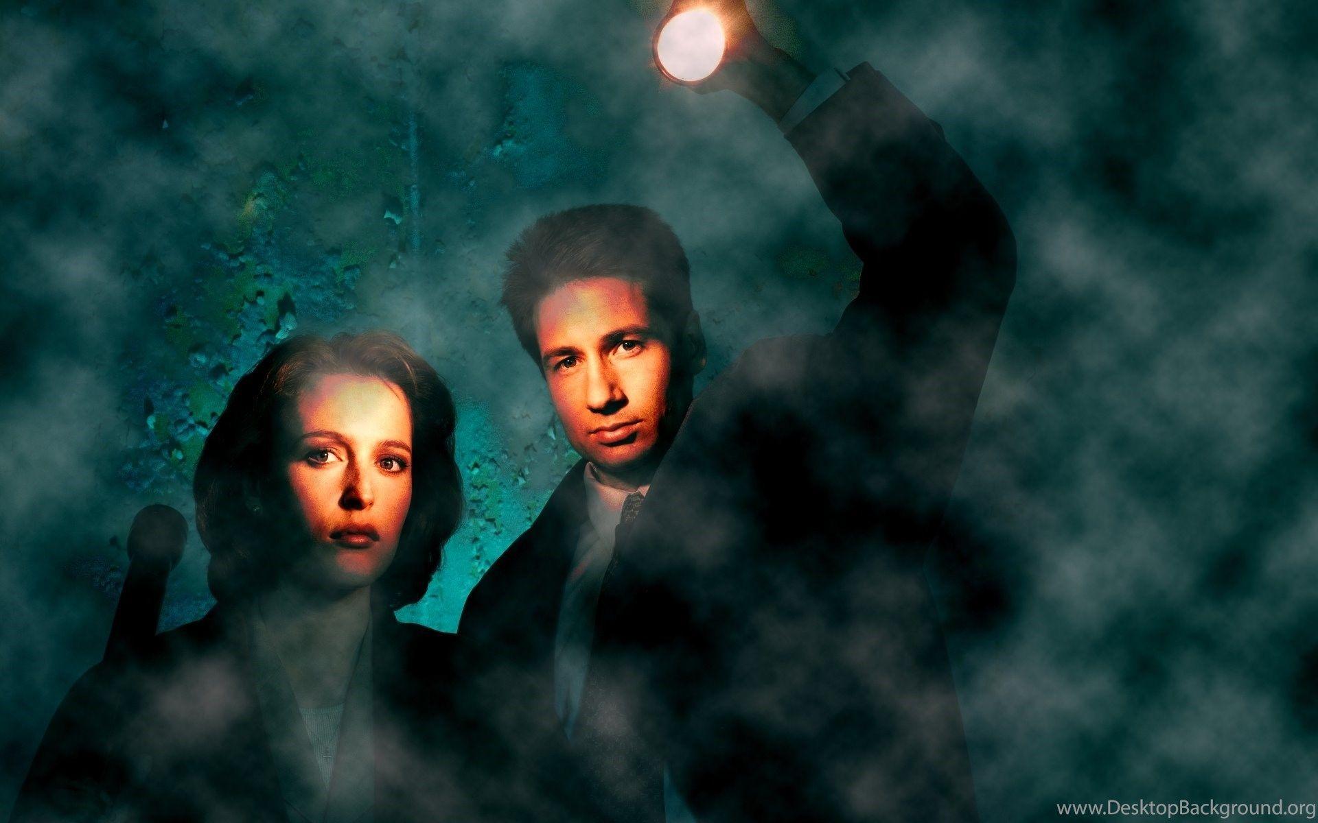 Fox Mulder In The Office The X Files Desktop Wallpaper 16979