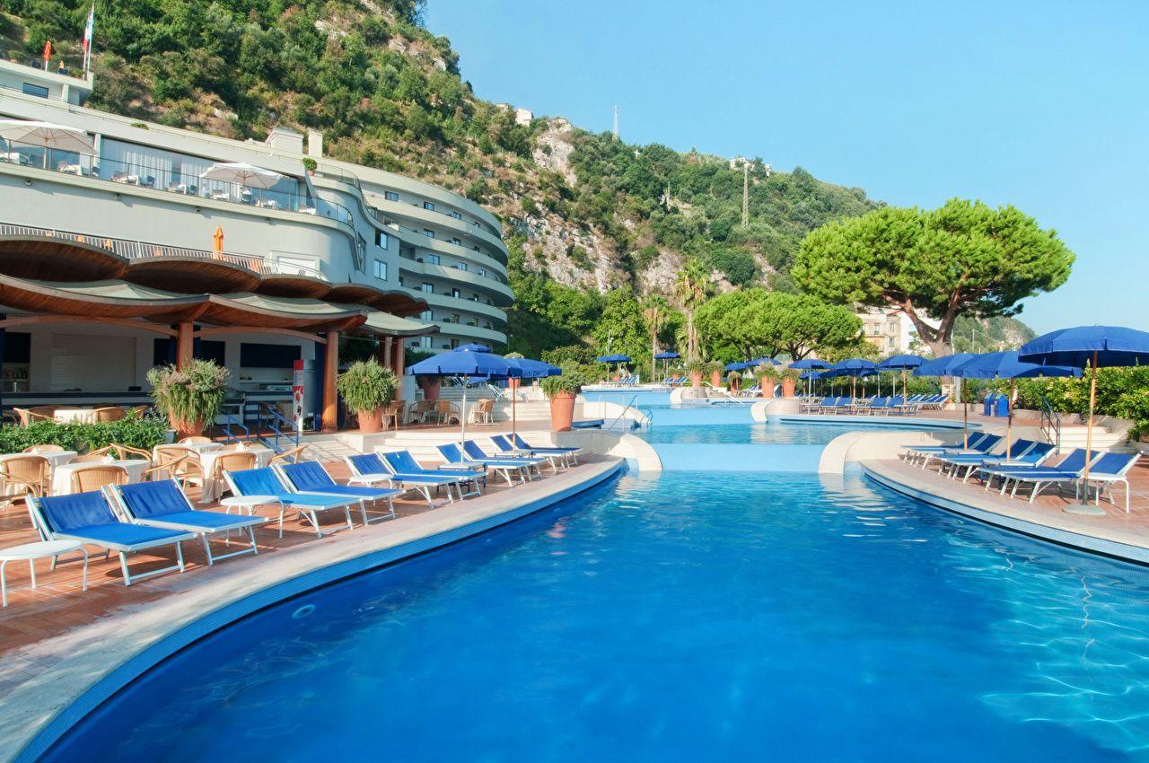 Wallpaper Sorrento Italy Resorts Swimming bath Sunlounger Cities