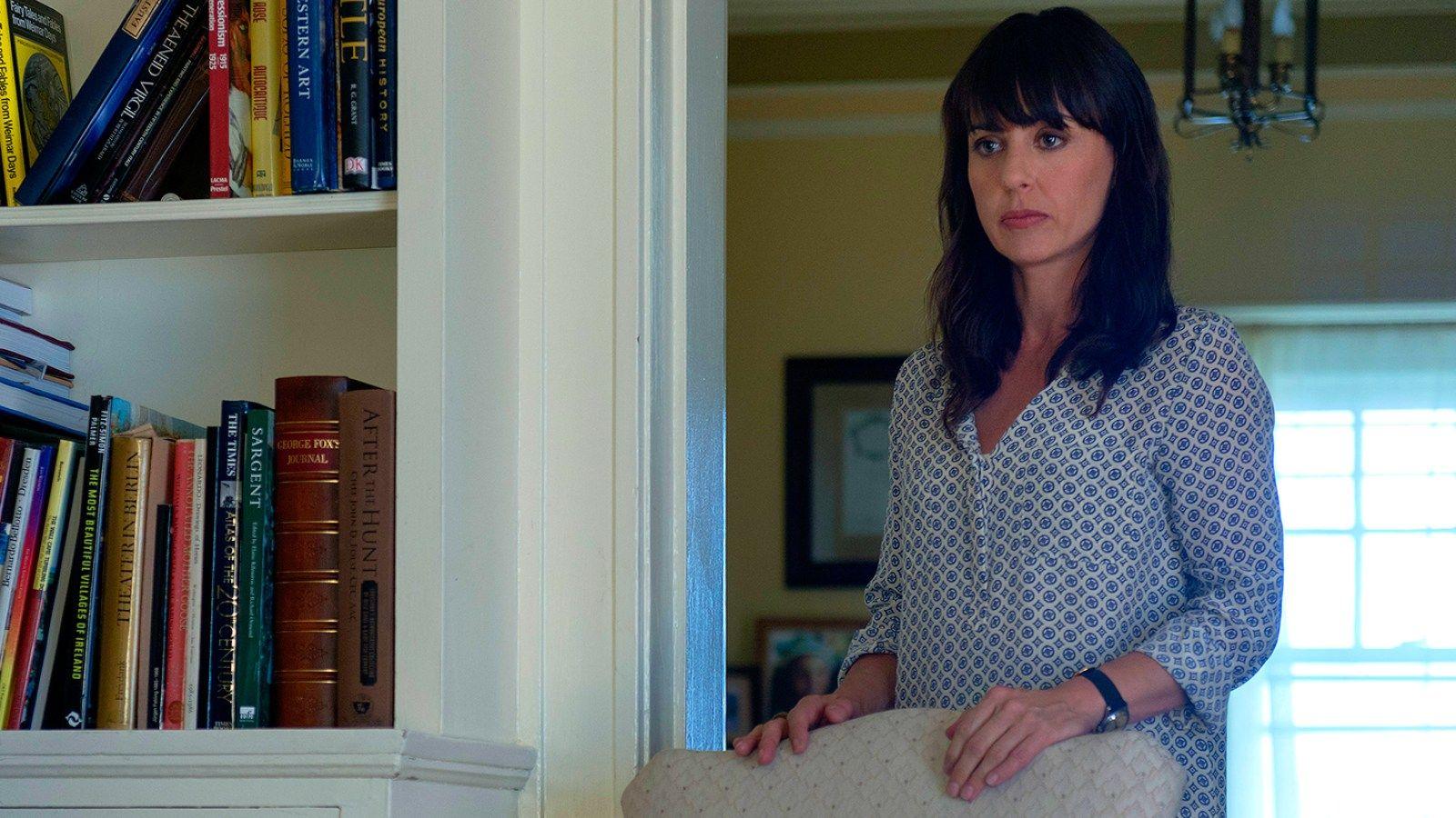 Constance Zimmer on Robin Wright Taking Over 'House of Cards' .
