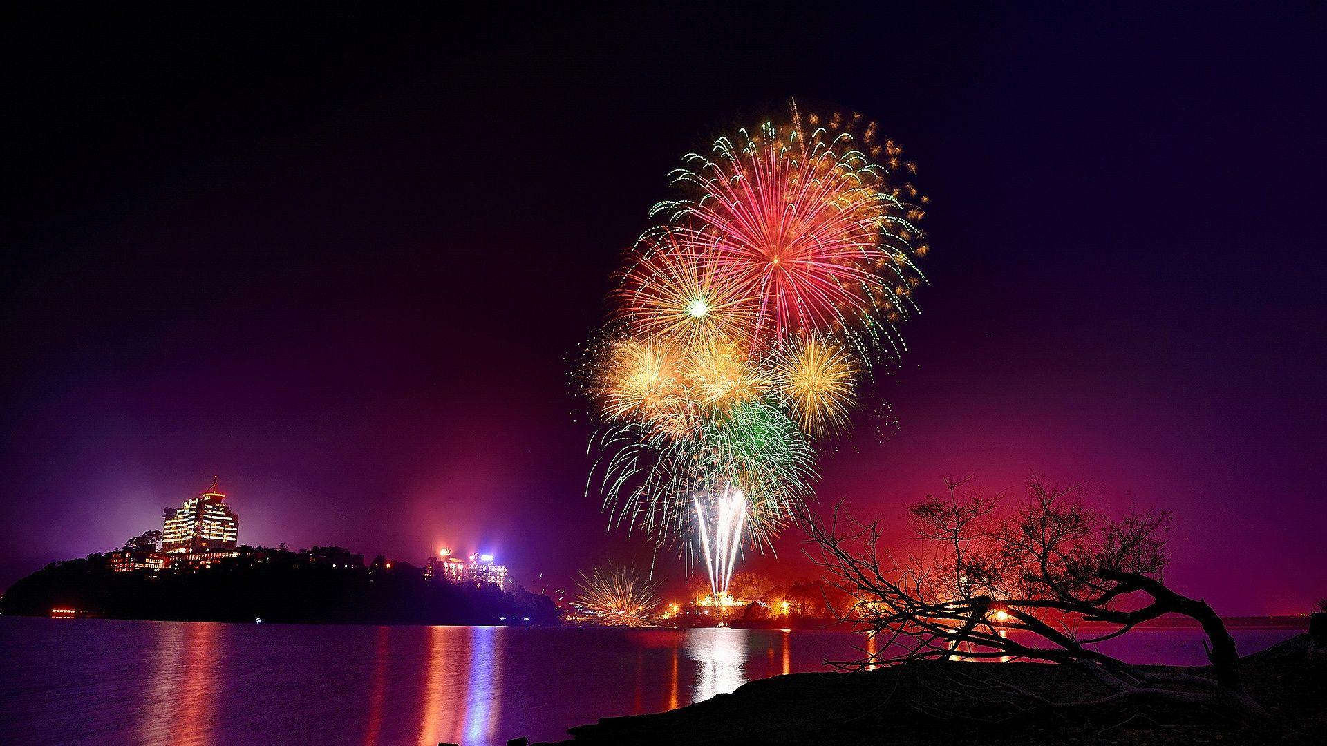 Fireworks City Night. Best Wallpaper HD