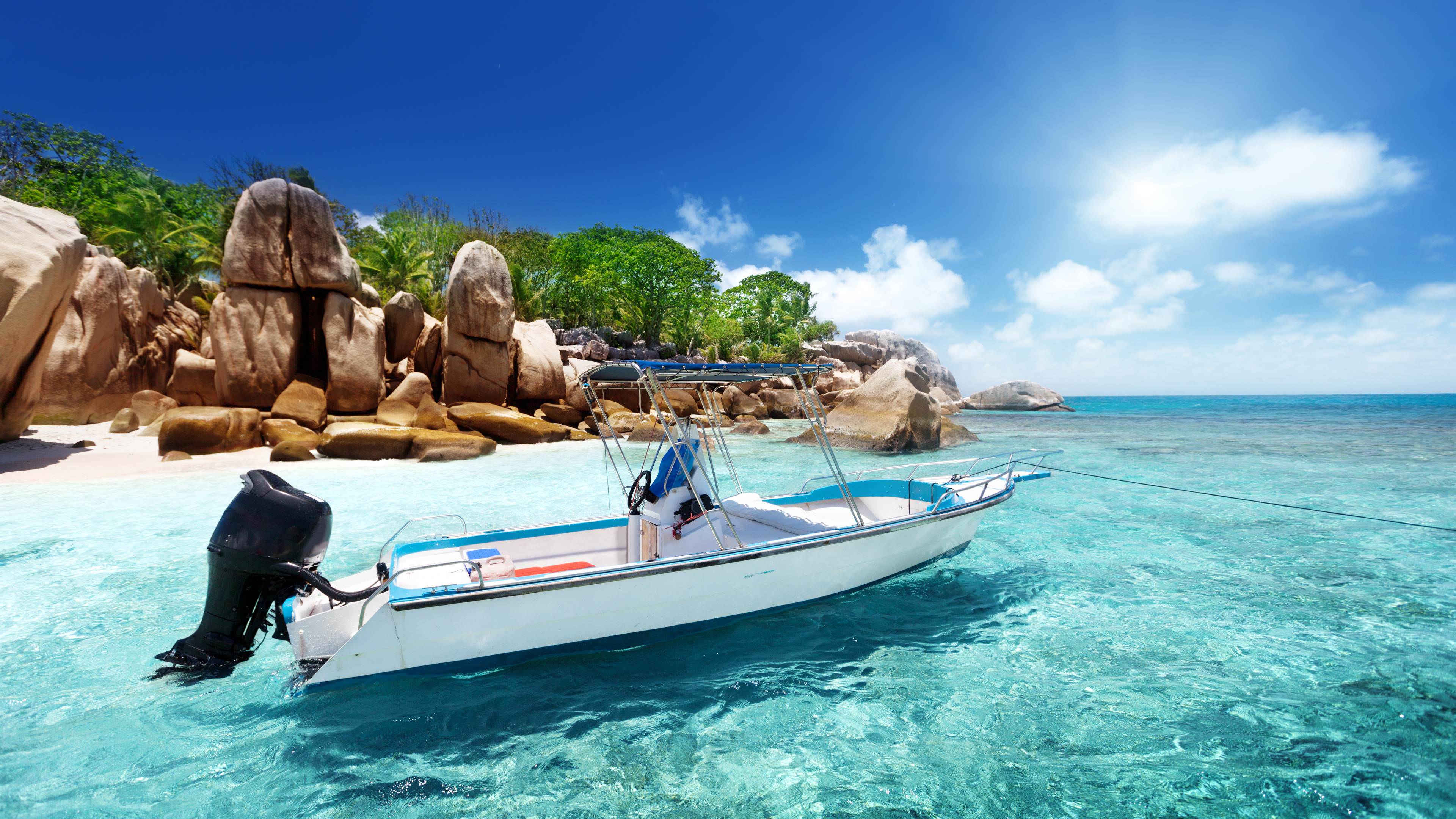 Boat On Tropical Ocean 4K Ultra HD WallpaperK Wallpaper.Net