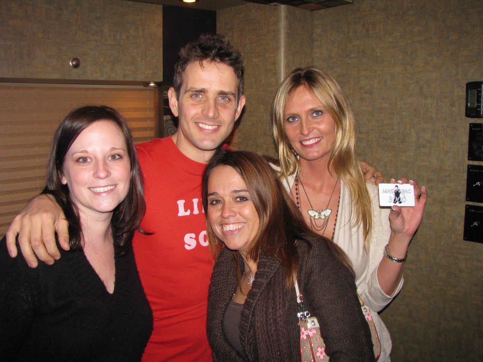 Joey McIntyre in Detroit at the Magic Bag 2010