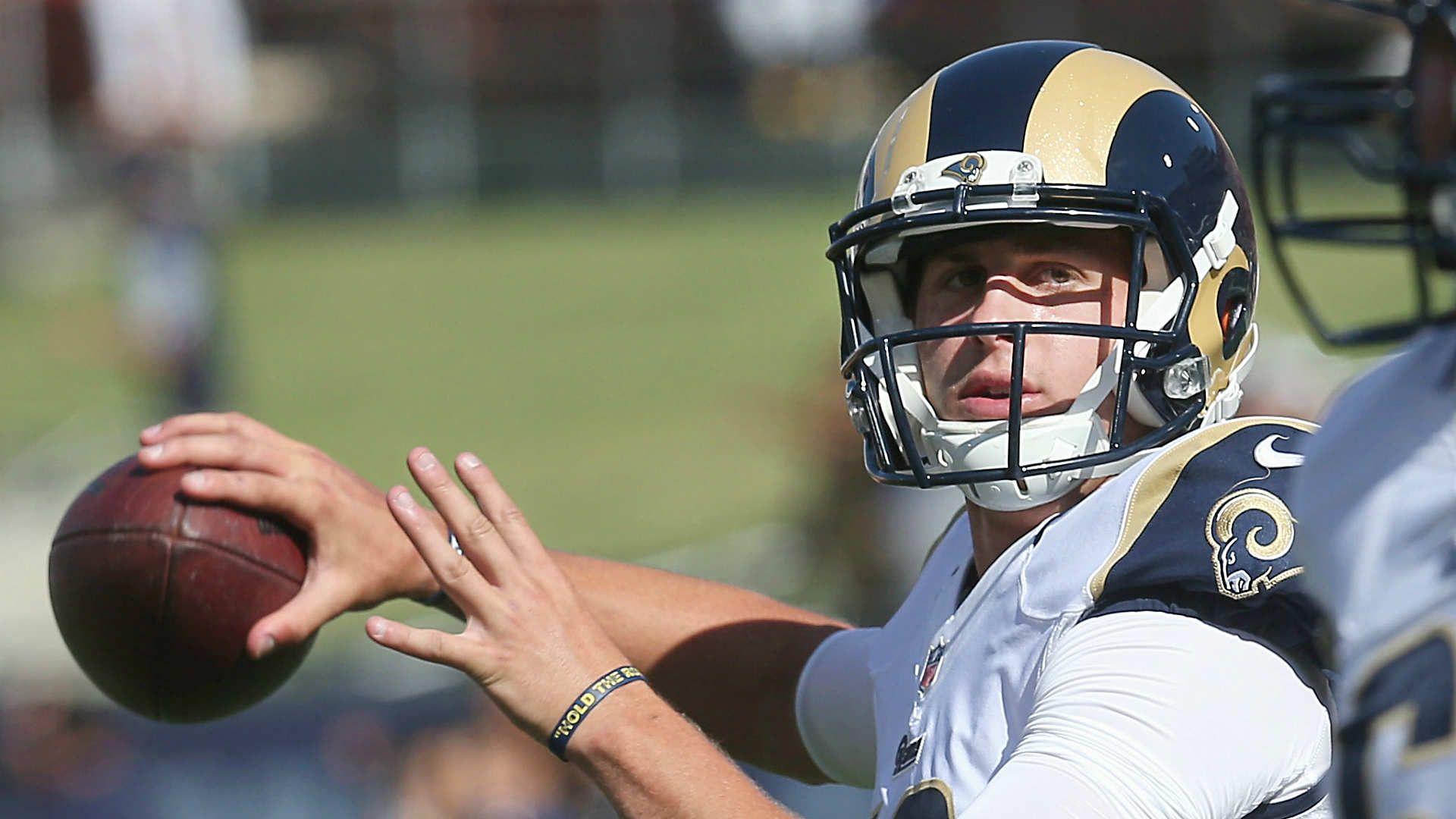 Jared Goff picking up new Rams offense at 'a surprisingly quick pace