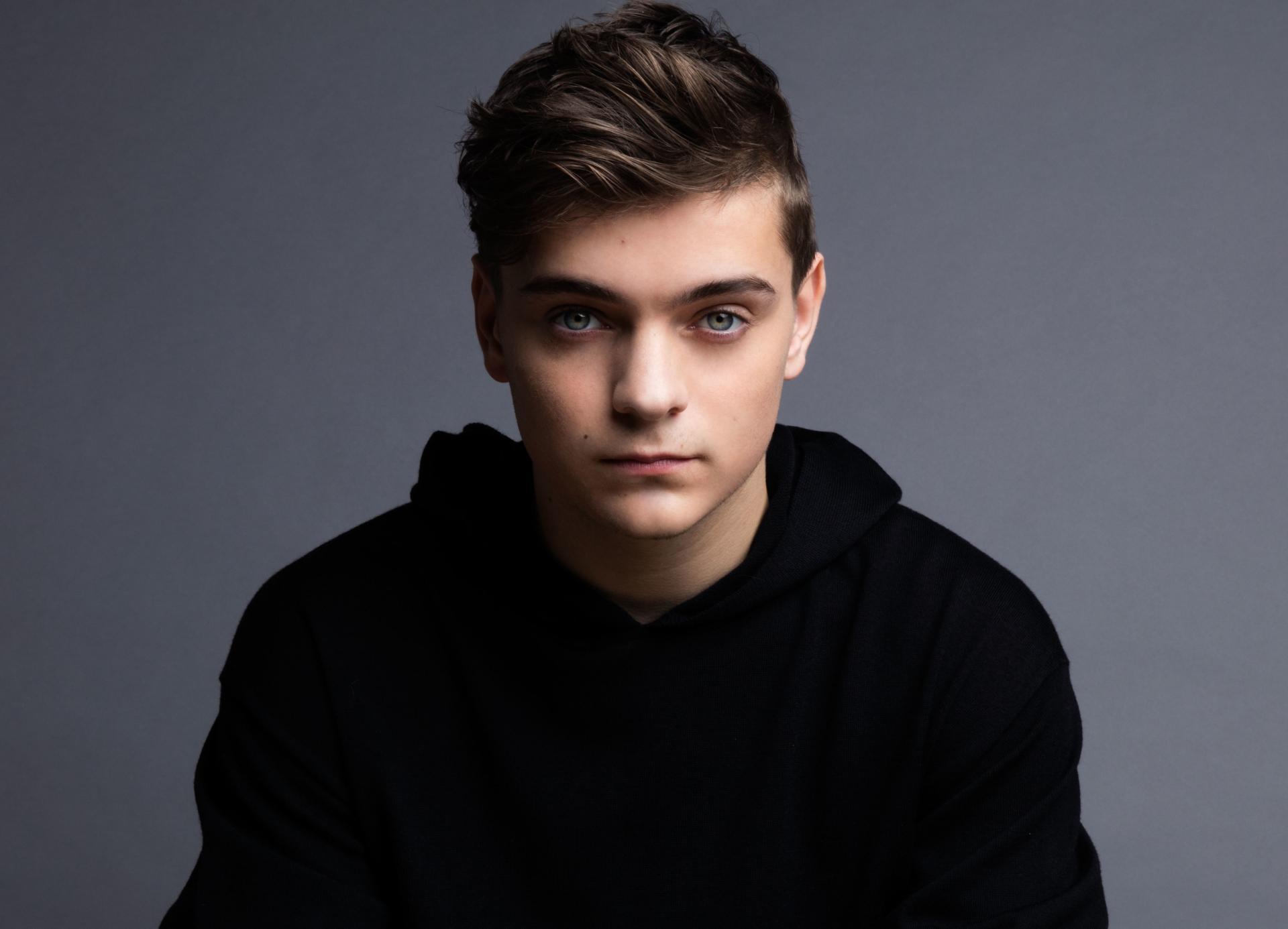 Martin Garrix Cool Wallpaper Download