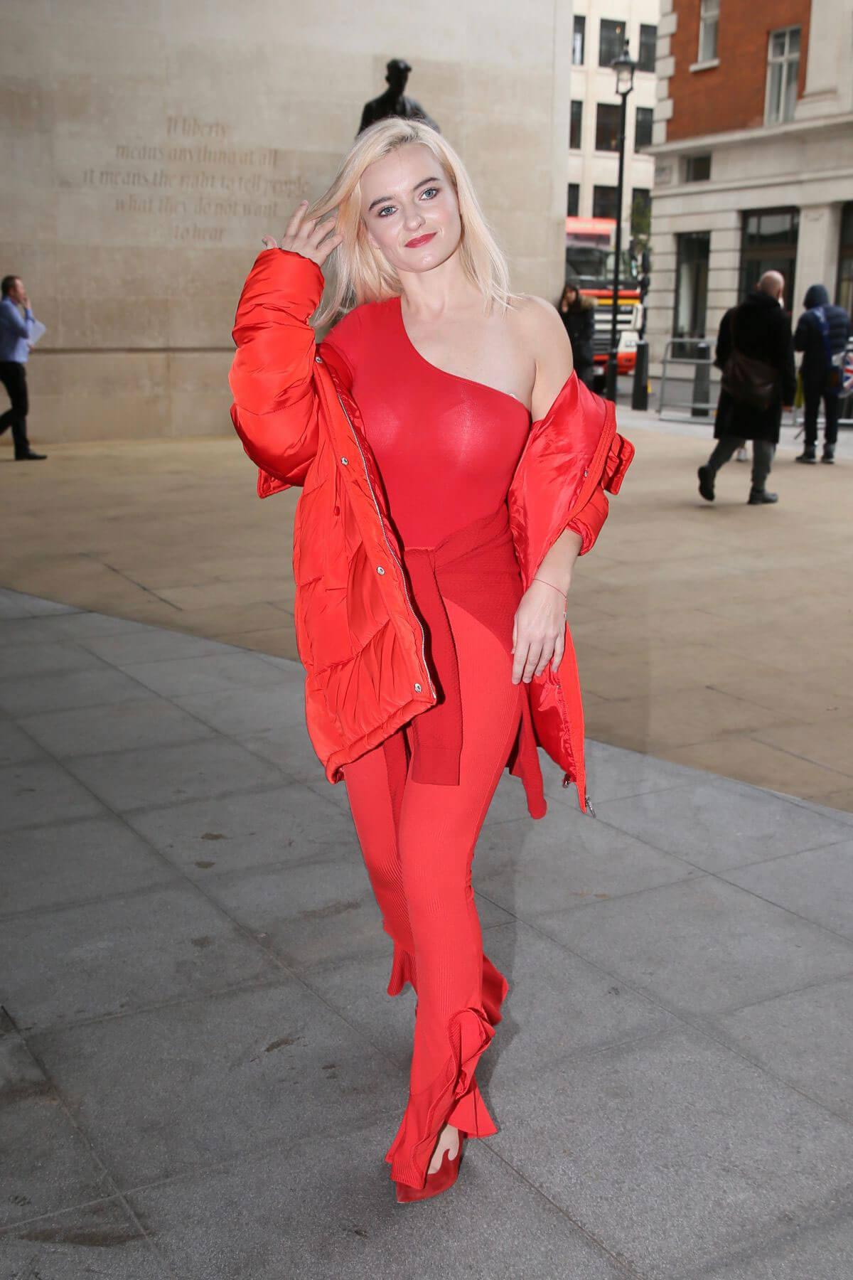 Grace Chatto Stills At Radio 1 In London 2017 11 14 195254