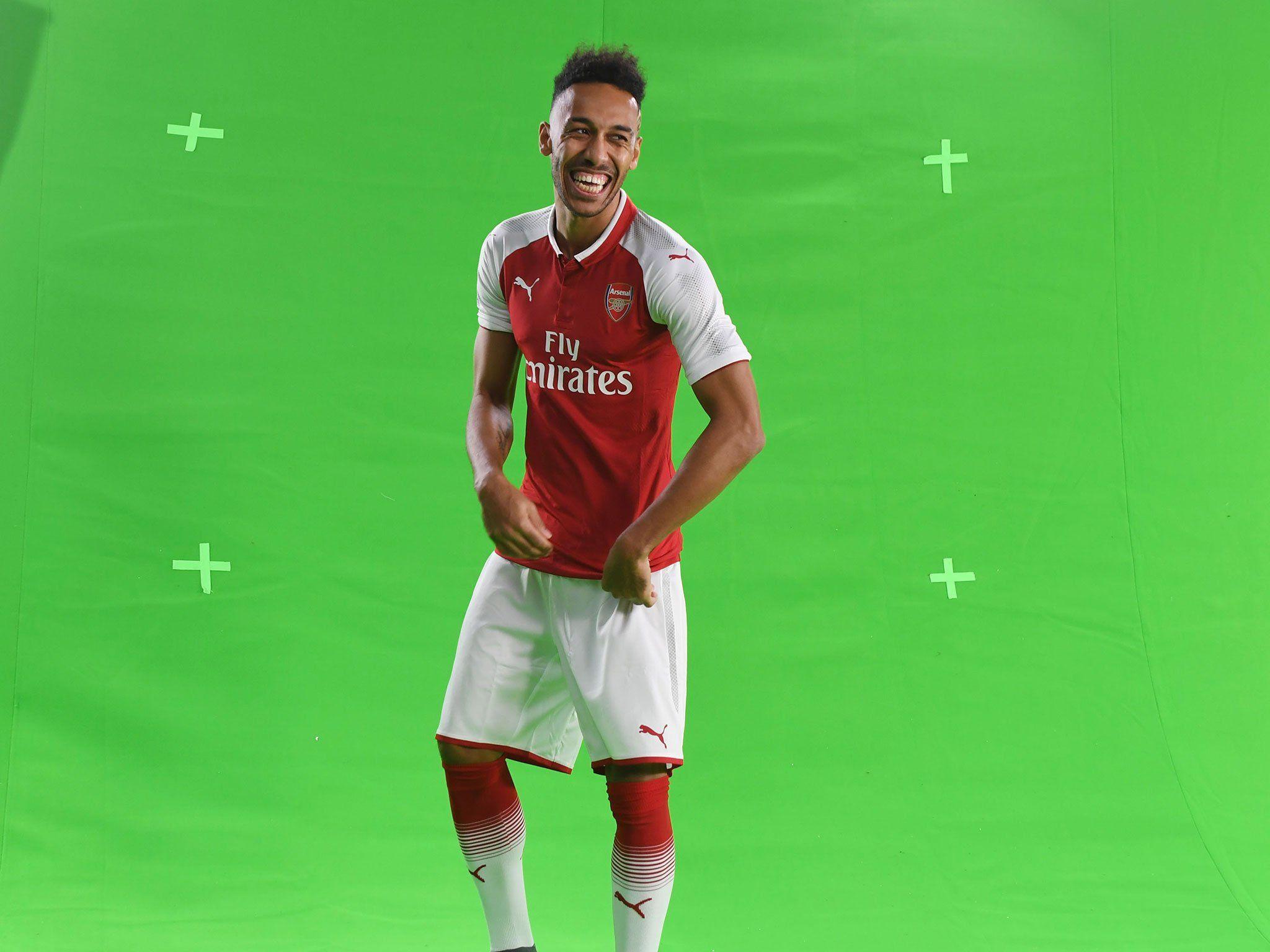Pierre Emerick Aubameyang Handed Thierry Henry's No 14 Shirt At