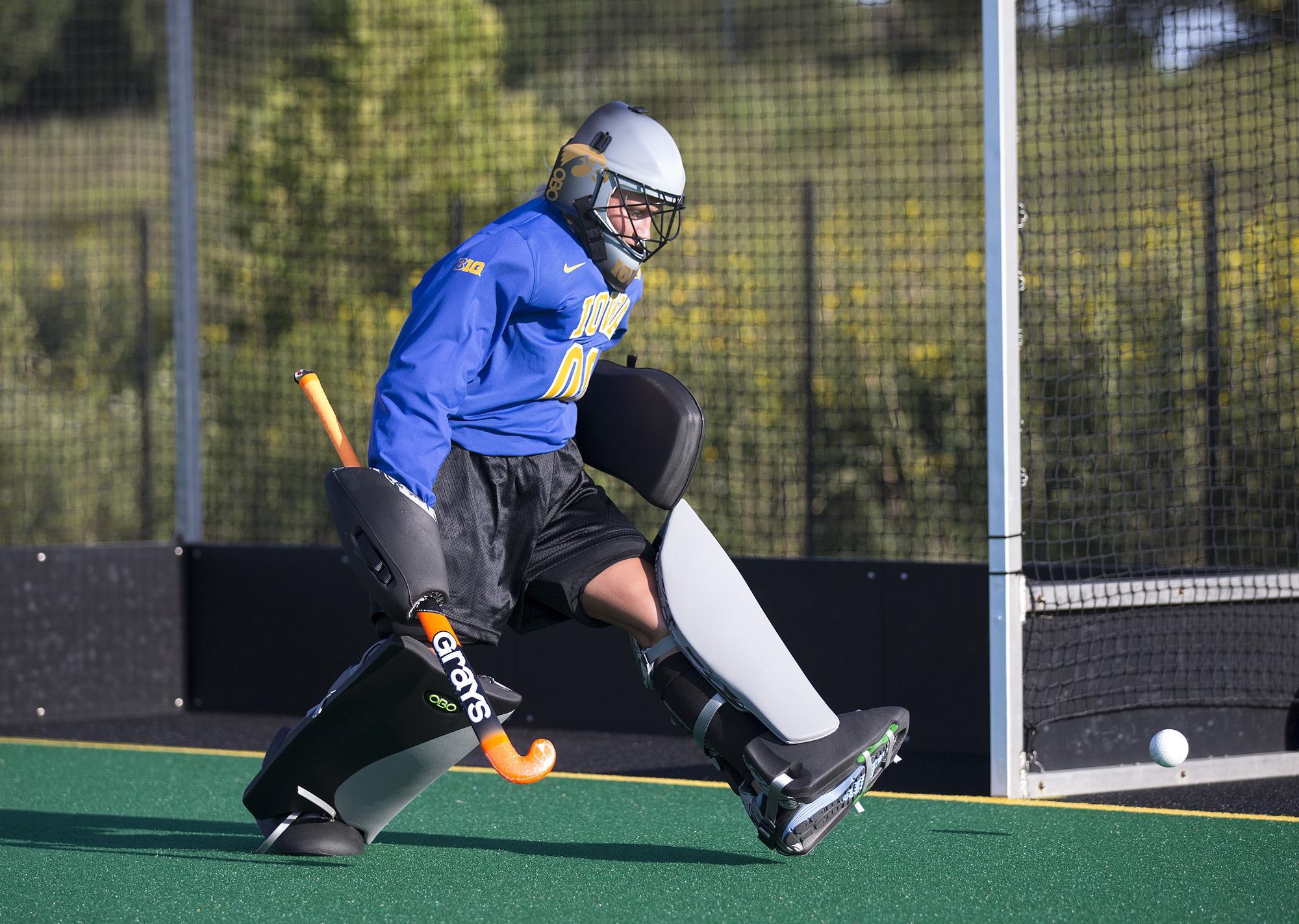 Katie Jones 17 Field Hockey Roster Of Iowa Hawkeyes