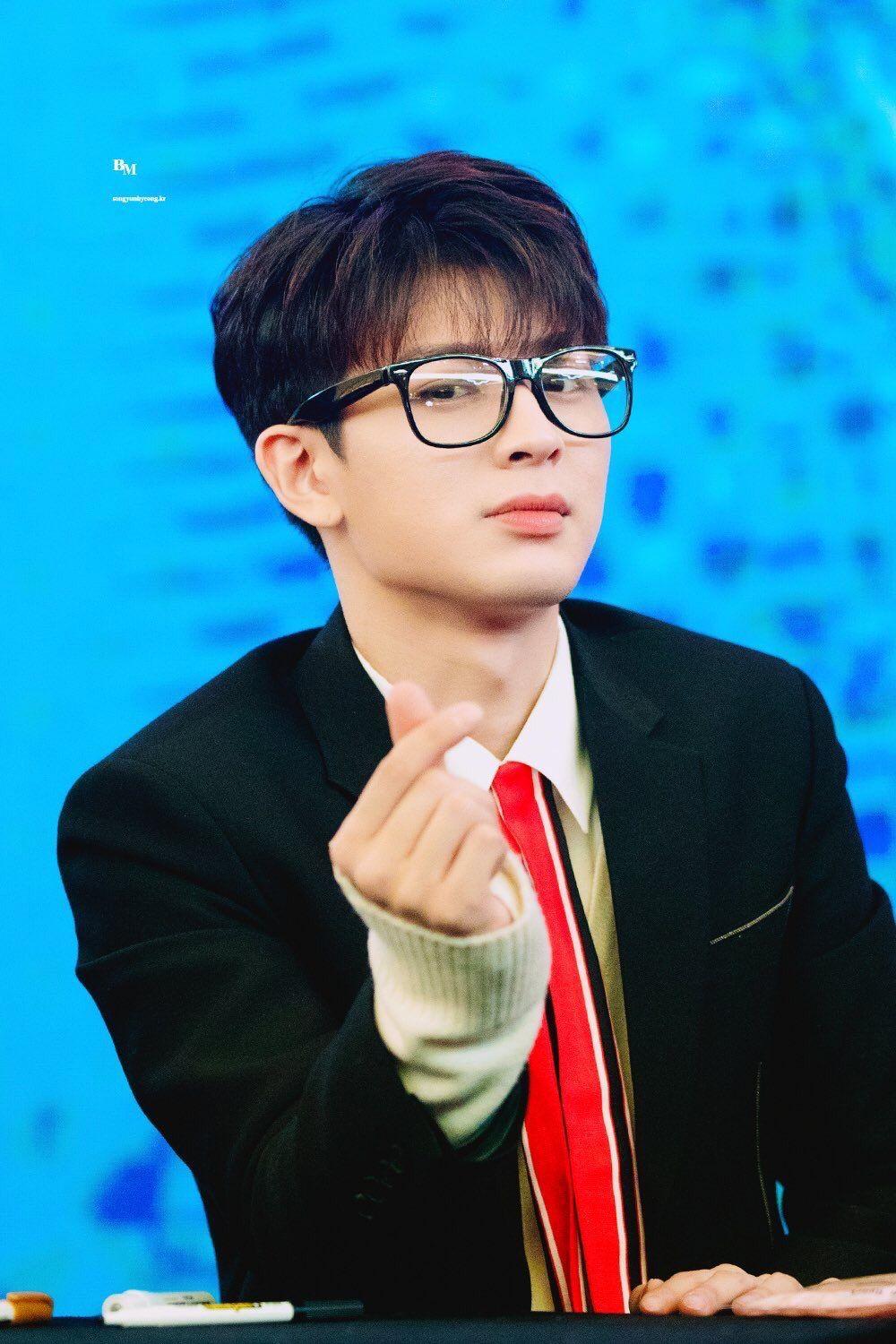 Song Yunhyeong Wallpapers - Wallpaper Cave