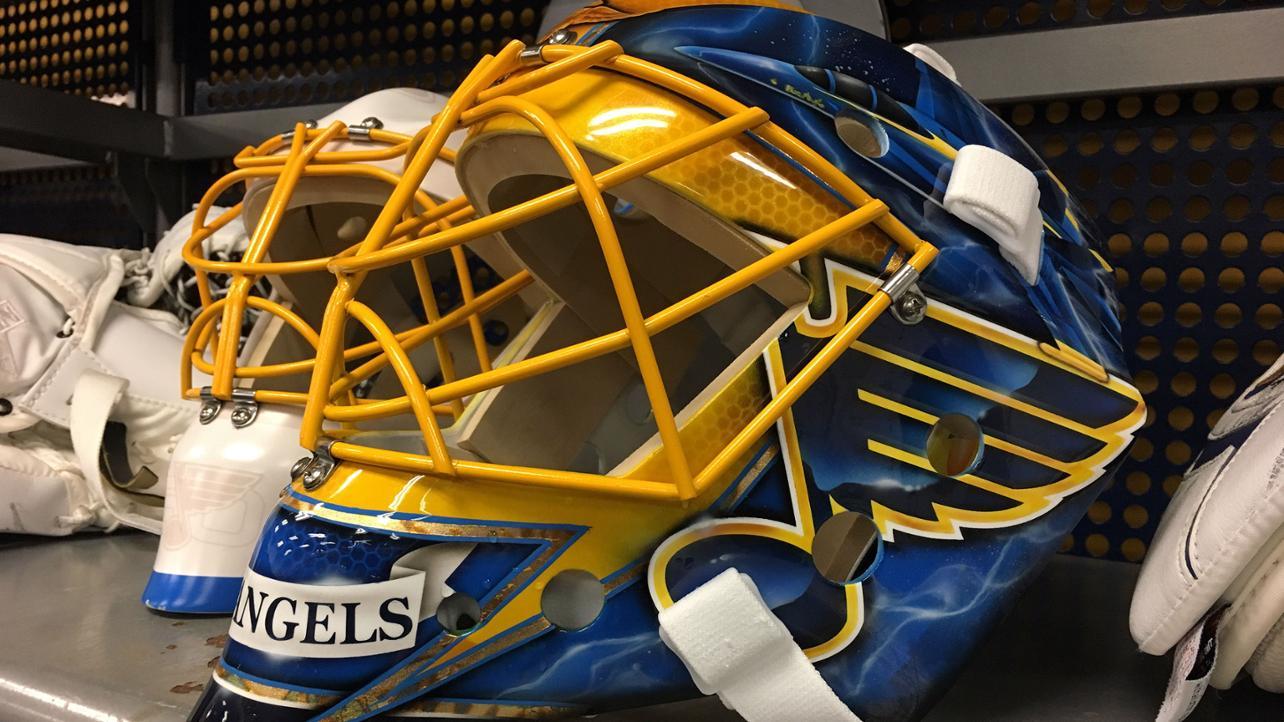 Allen honors Blue Angels with tribute mask