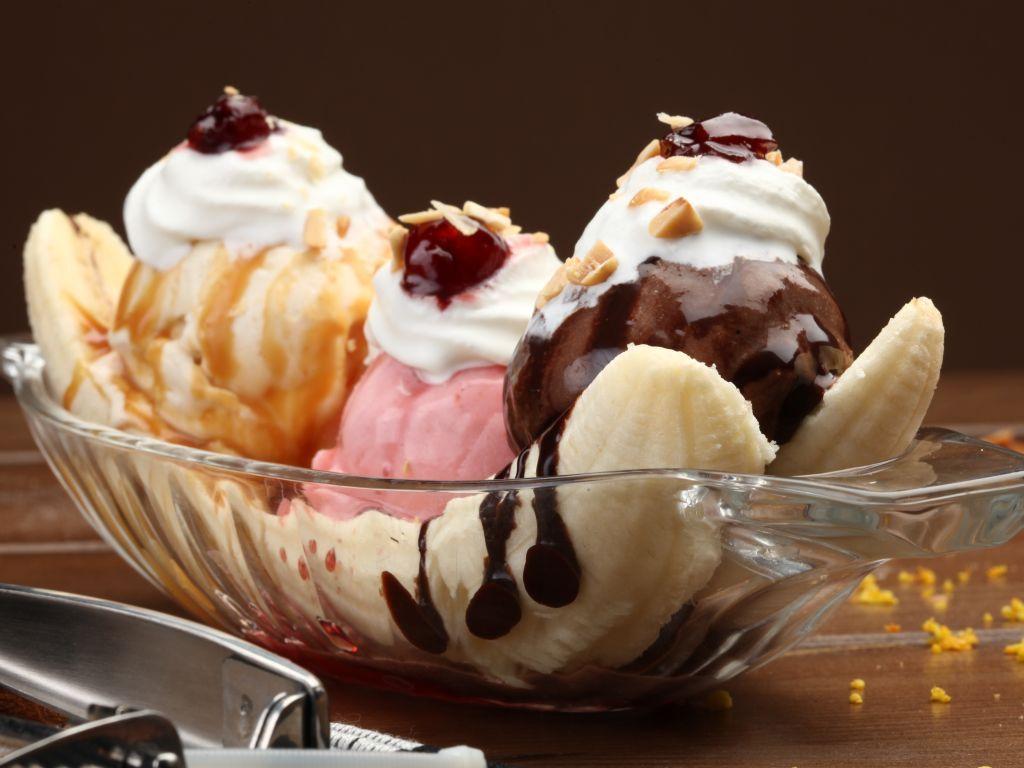 Banana Split Wallpaper and Background Image