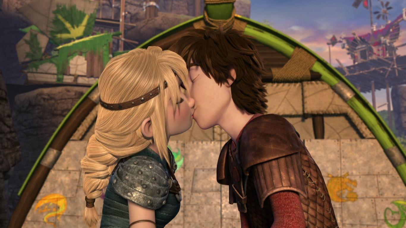 Hiccup and Astrid Kissing