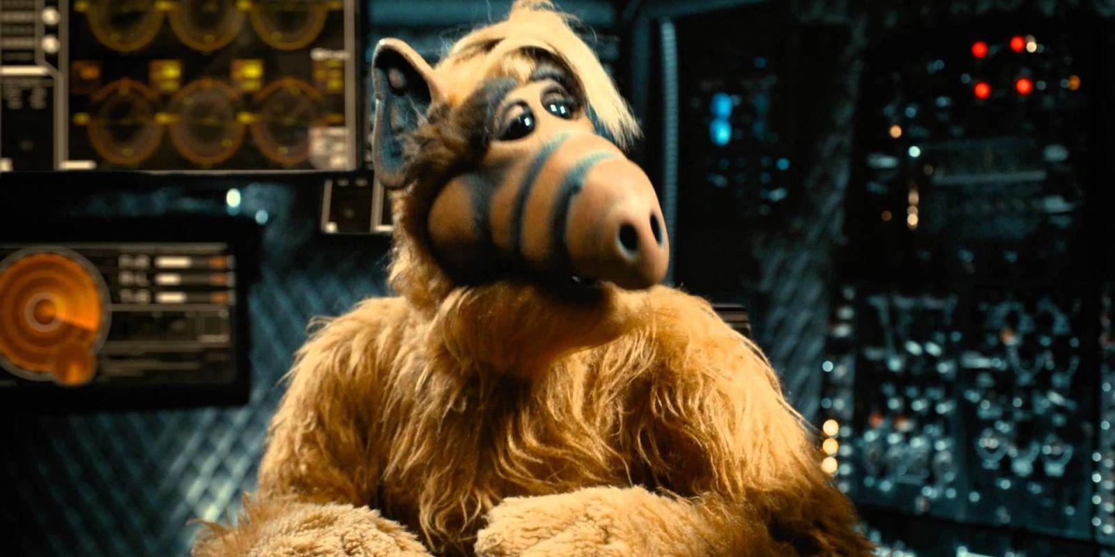 ALF is the latest '80s sitcom to get the reboot treatment