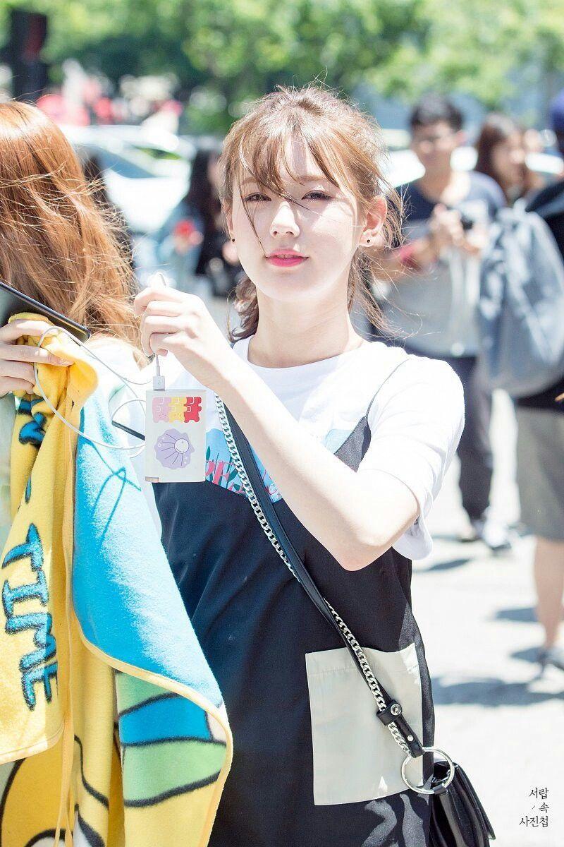 Cho Miyeon. Miyeon (G)I DLE. Cube Entertainment