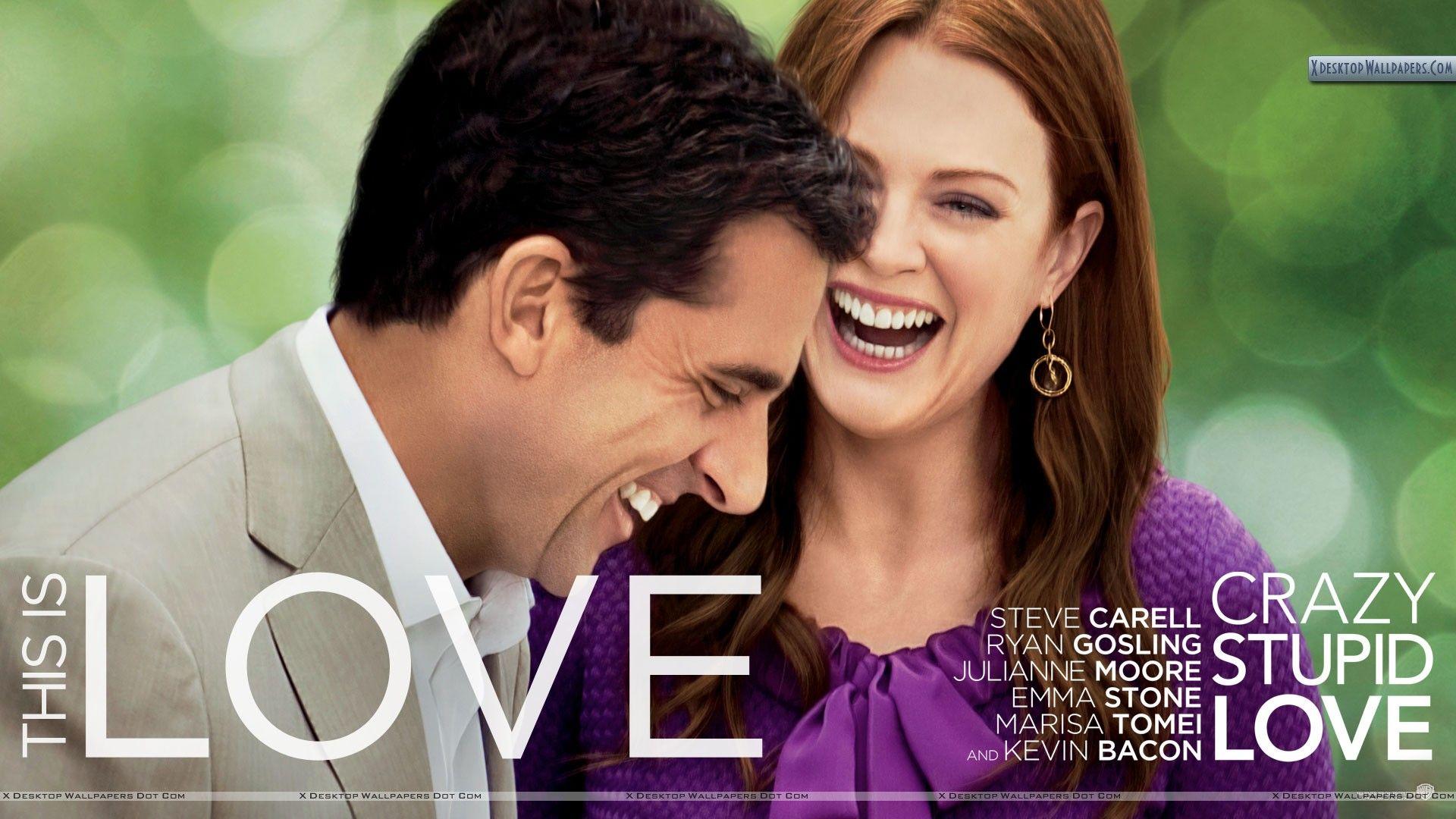 Julianne Moore and Steve Carell in Crazy, Stupid, Love Wallpaper