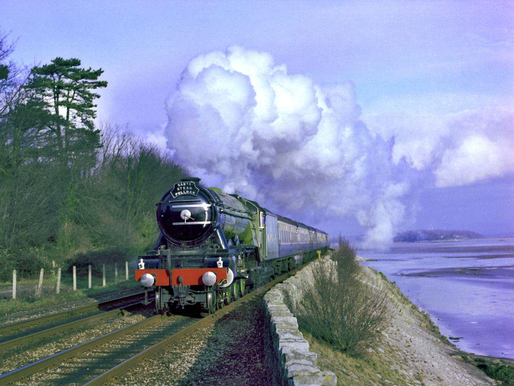 FLYING SCOTSMAN approaches Kents Bank