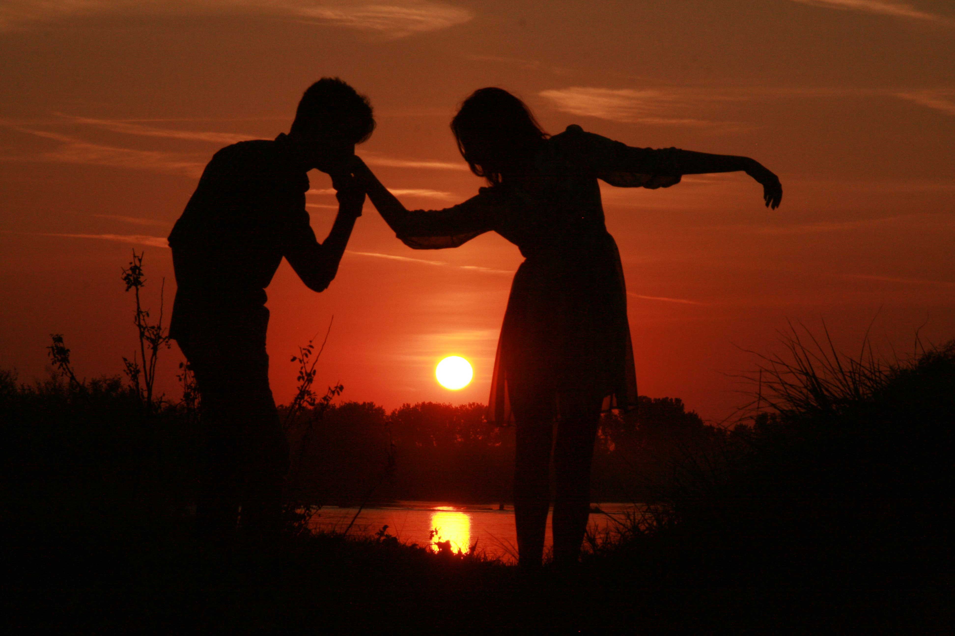 Picture of Love Couples at Sunset, Couple Sunset Wallpaper