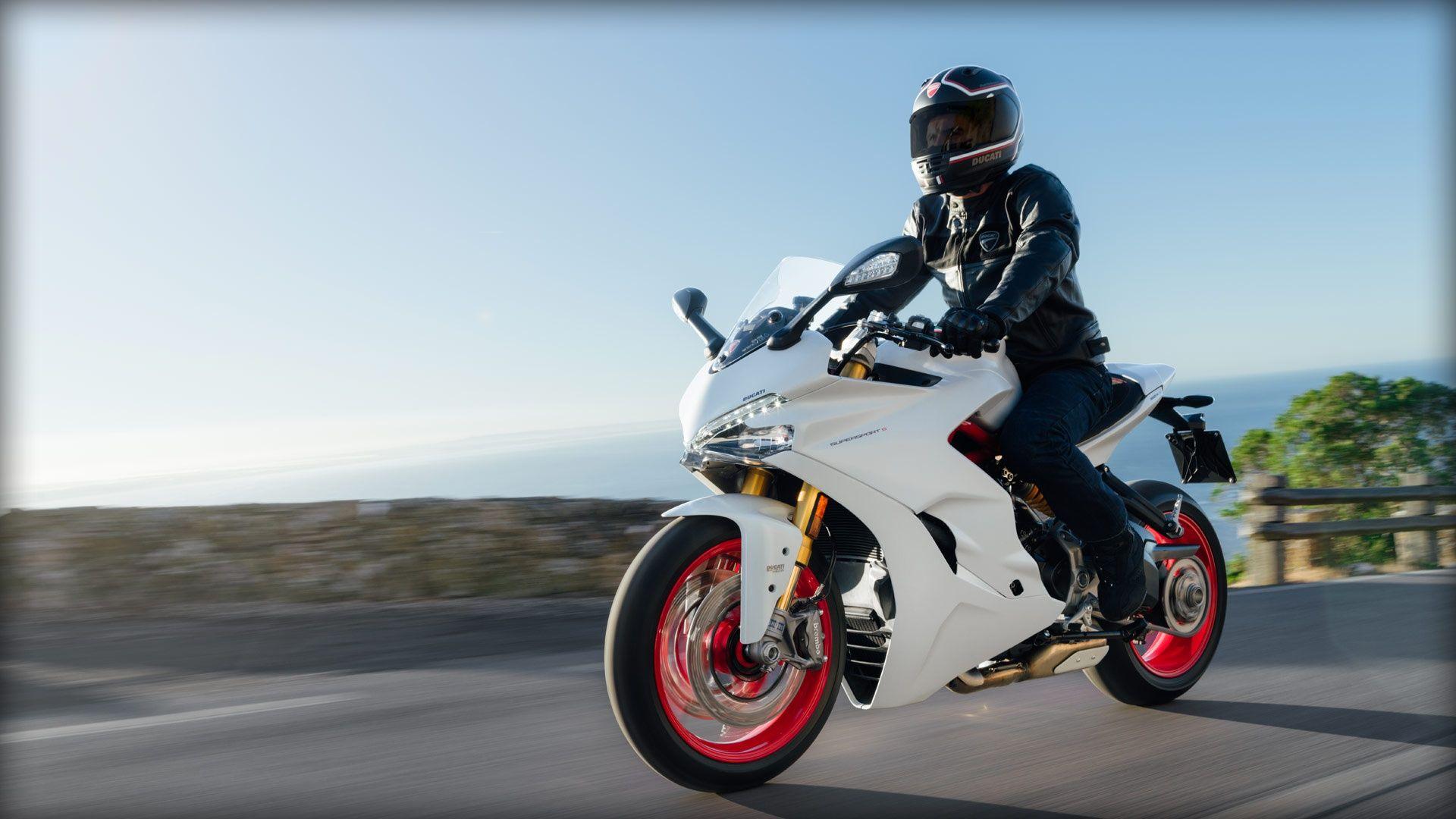 Ducati 939 SuperSport