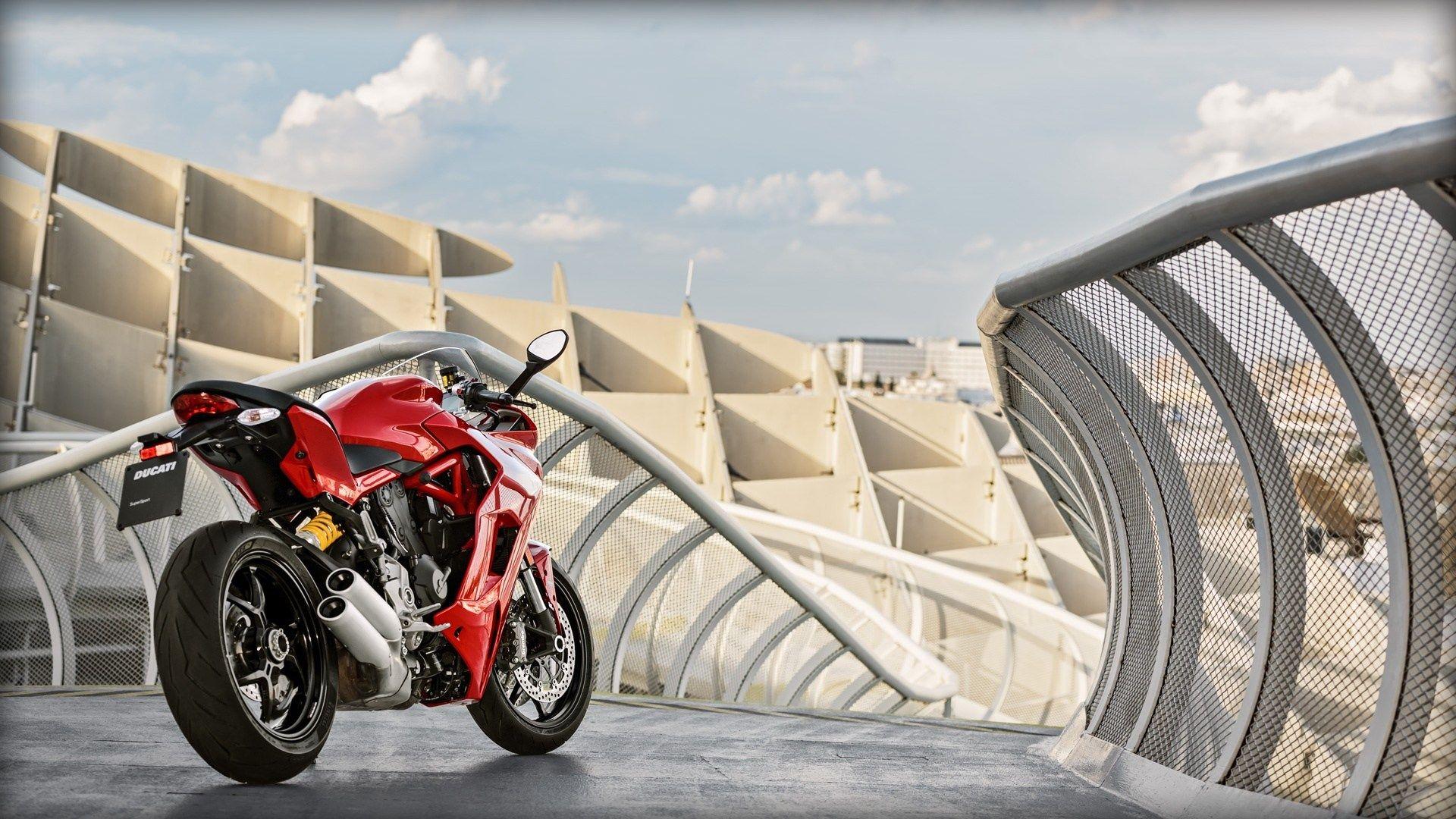 Ducati SuperSport 4
