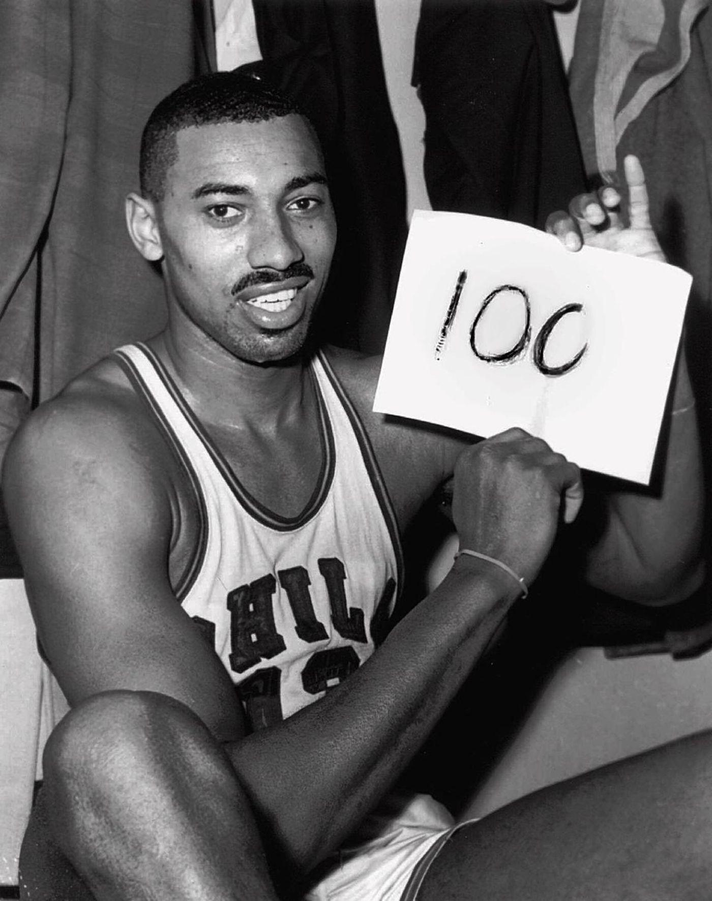 The day Wilt Chamberlain, NBA legend, died at 63 in 1999 Daily News