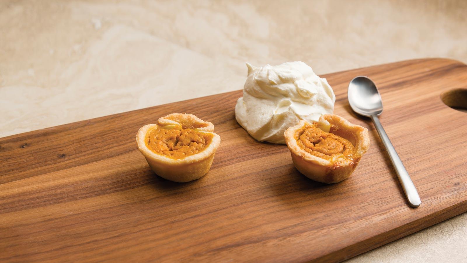 Mini Pumpkin Pies. dōTERRA Essential Oils