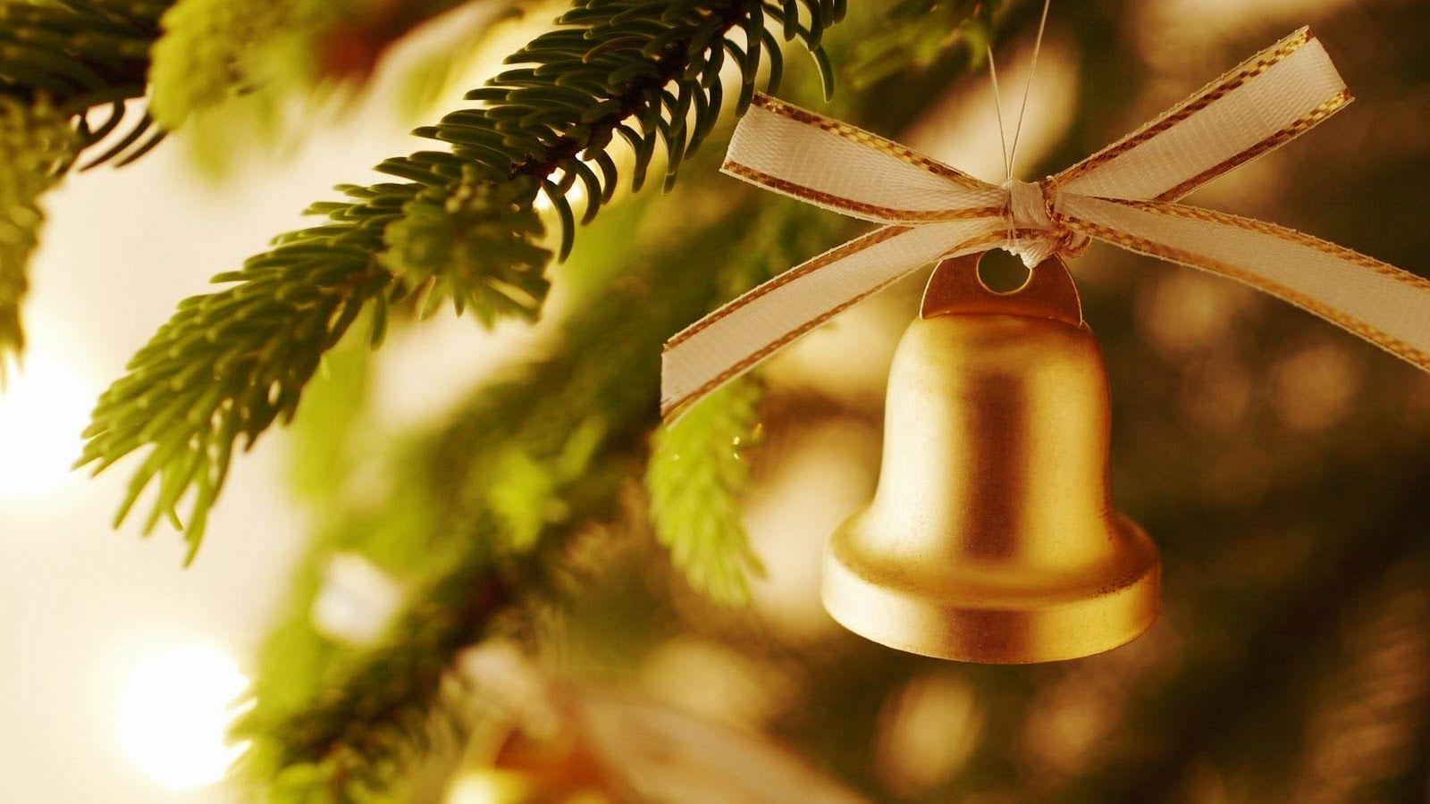 Central Wallpaper: Christmas Decoration Ornaments HD Wallpaper