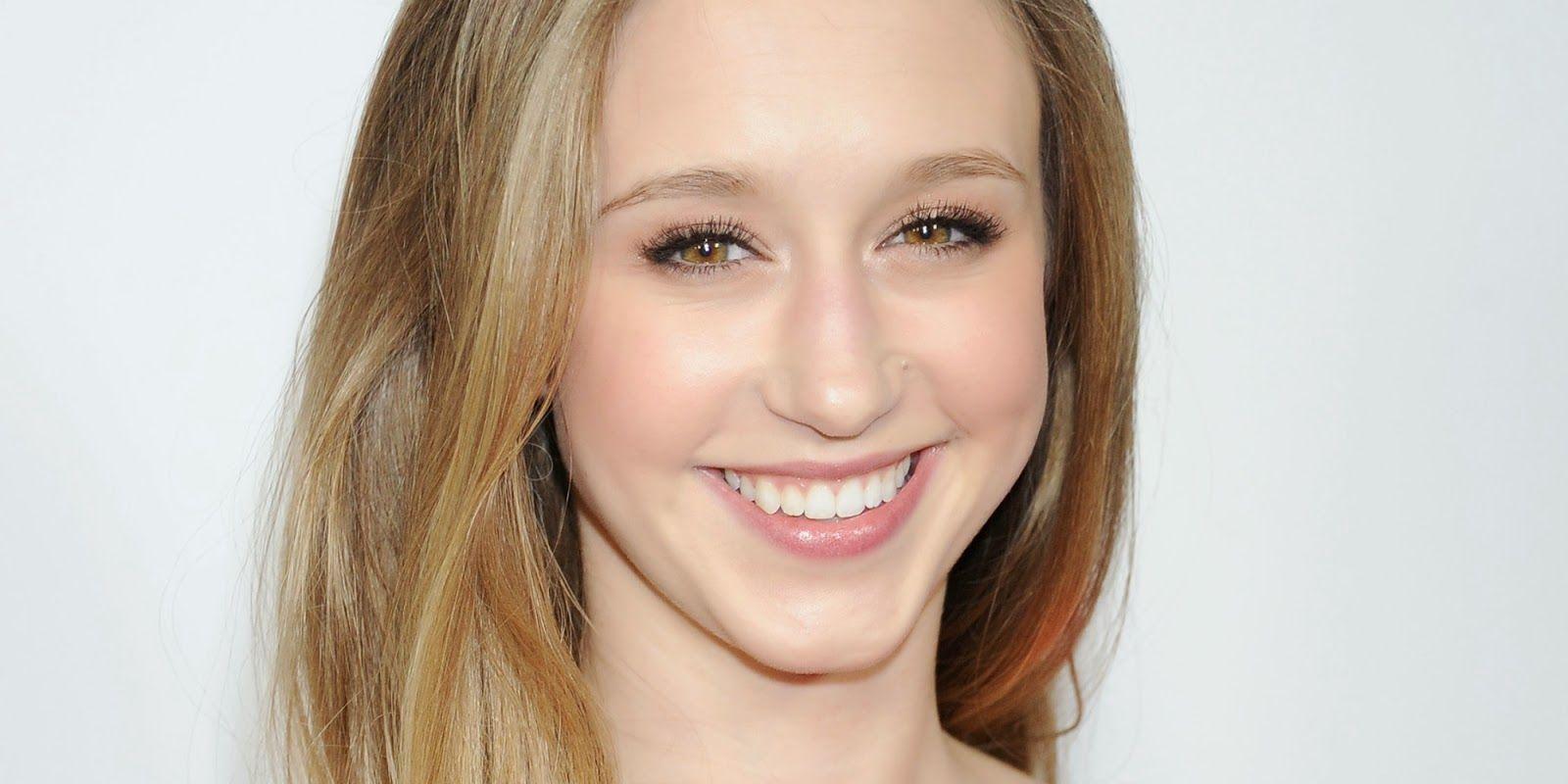 Taissa Farmiga Wallpapers - Wallpaper Cave