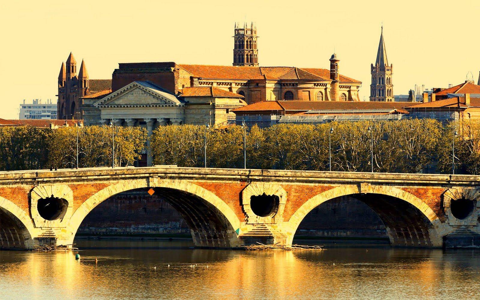 world places: Toulouse France Wallpaper