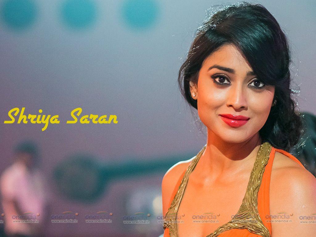 Shriya Saran Wallpaper 12 X 768
