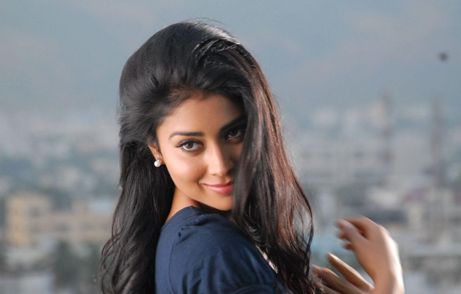 Shriya Saran Wallpapers - Wallpaper Cave