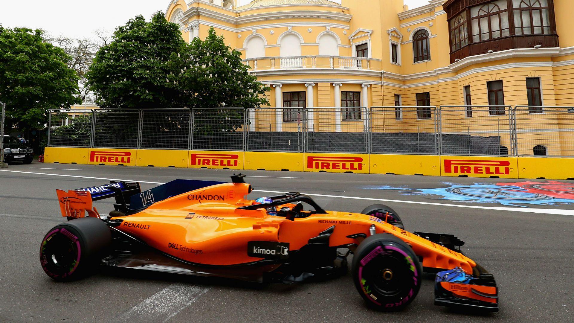 Formula 1: Fernando Alonso drives into pits on two tires after first