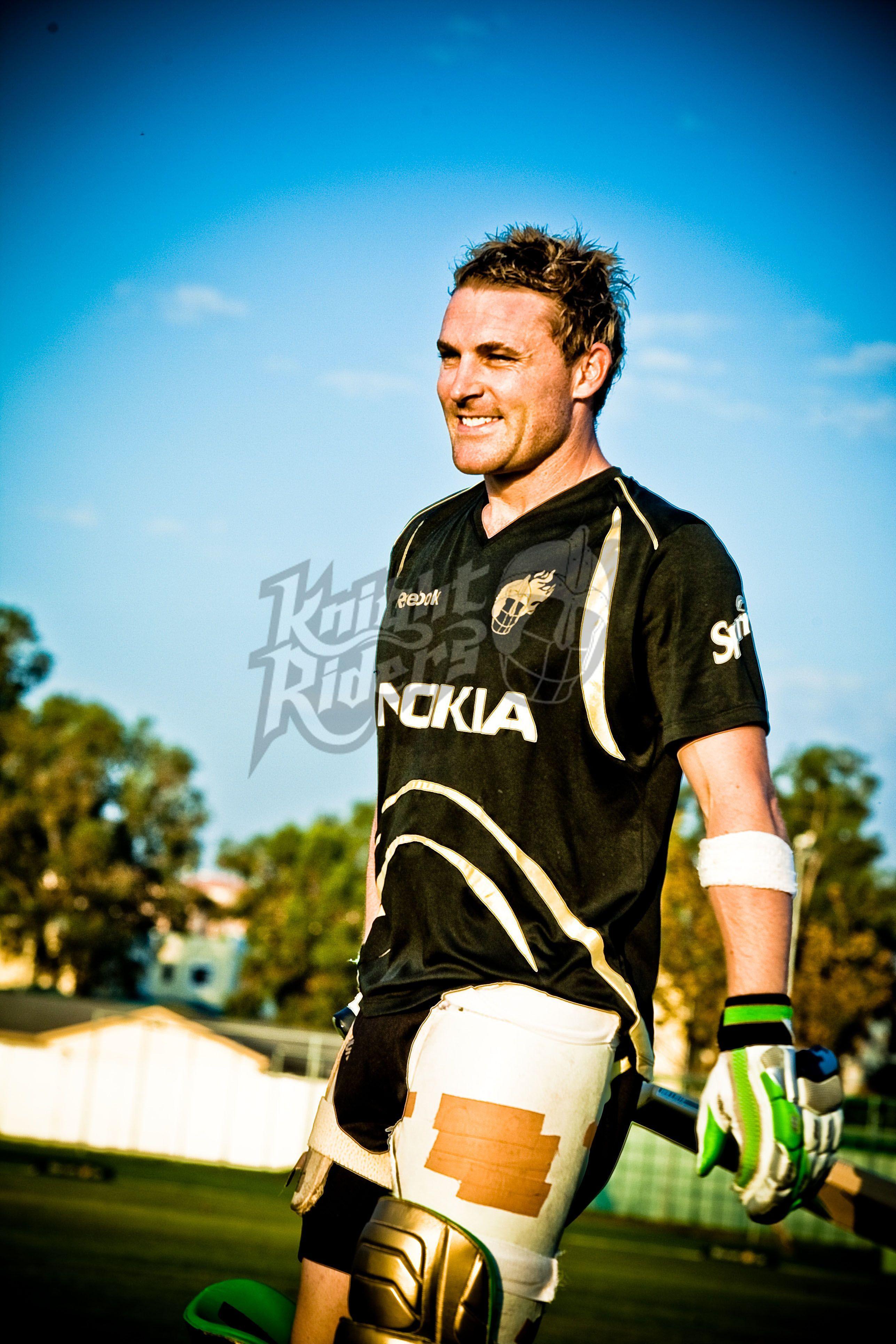 HQ Wallpaper Plus provides different size of Brendon McCullum