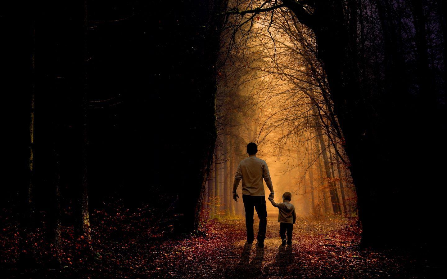 Download wallpaper 1440x900 father, son, family, child, forest