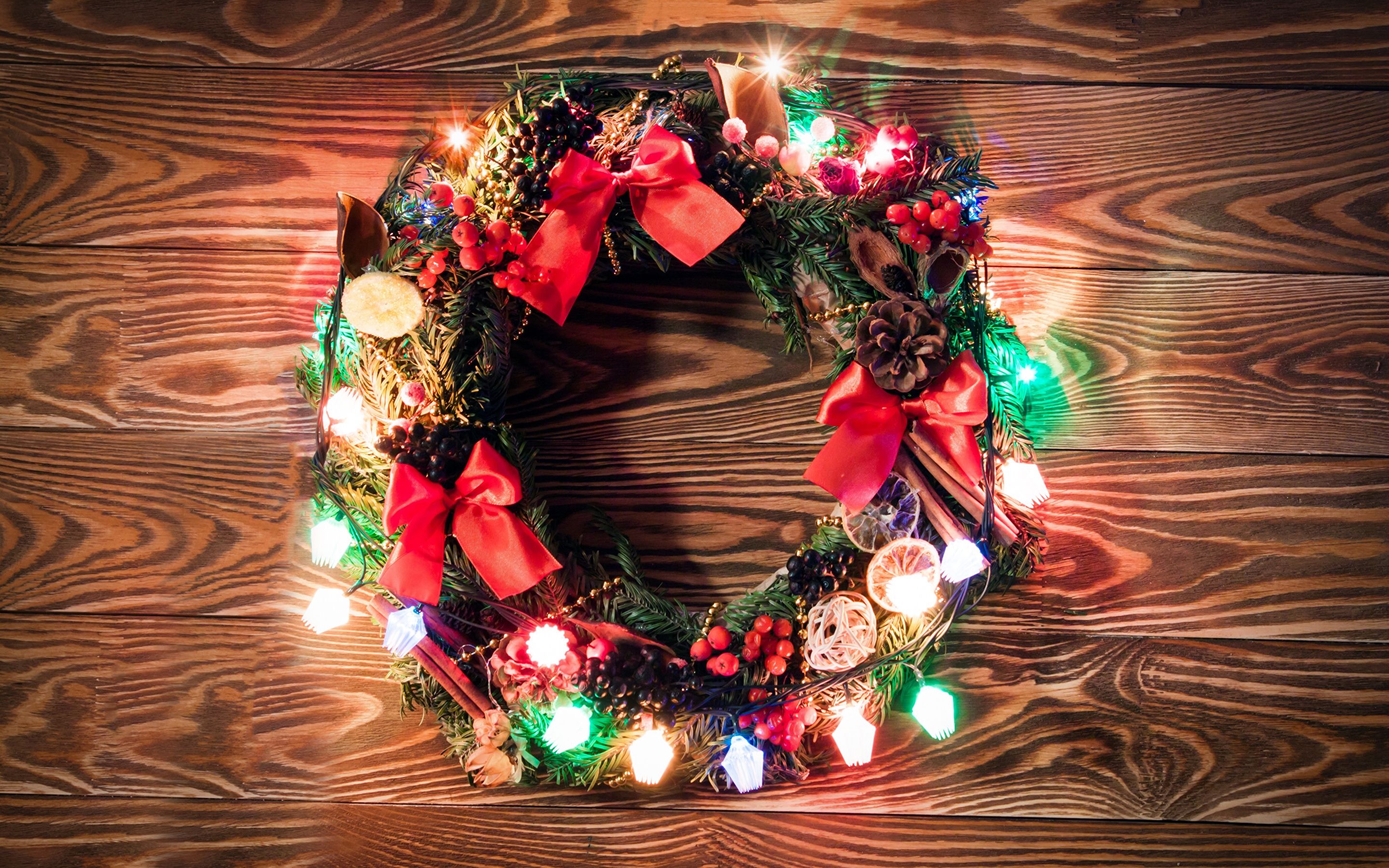 Wallpaper Christmas Wreath bow Fairy lights 2880x1800