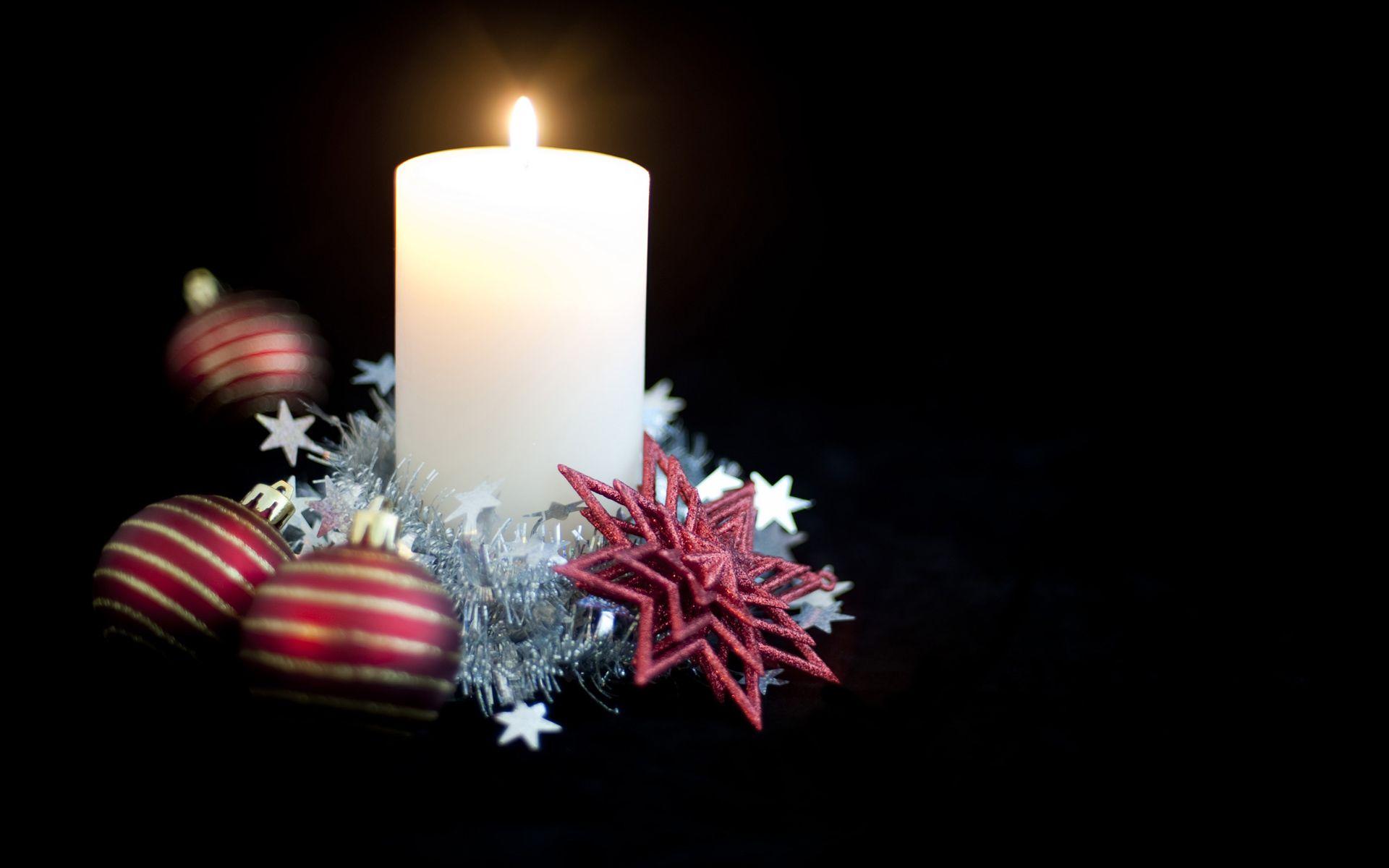 Free Beautiful Decorated Christmas Candle Picture