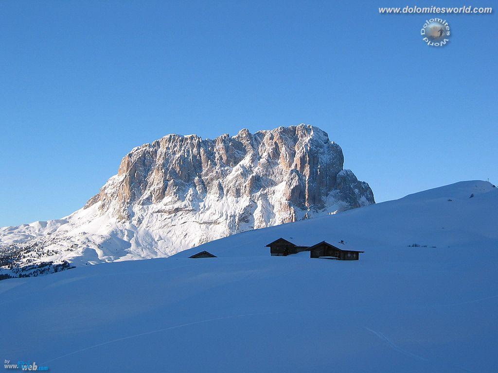 Desktop background image of the Dolomites