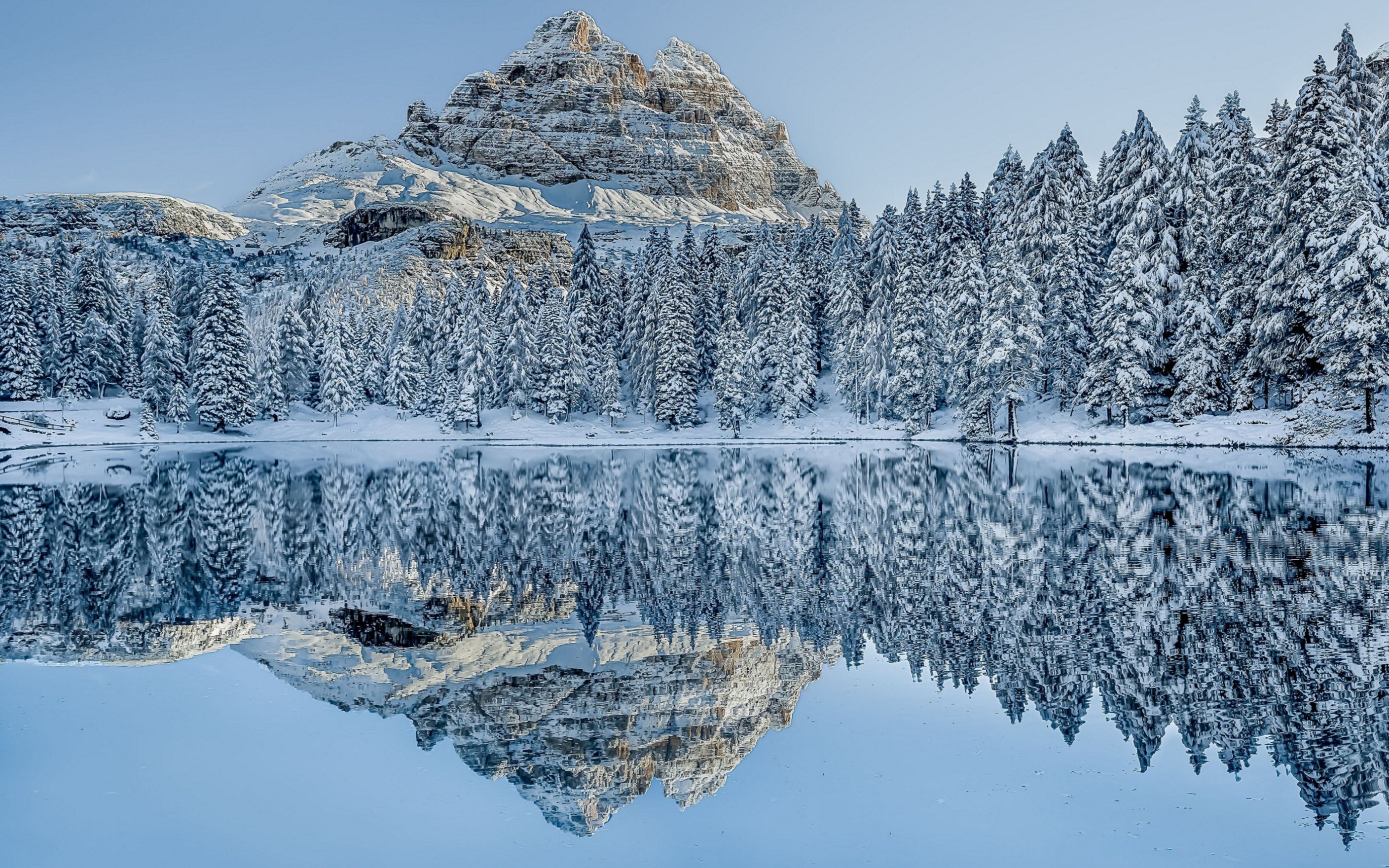 Dolomites Mountain Range In Italy Wallpaper: Desktop HD Wallpaper