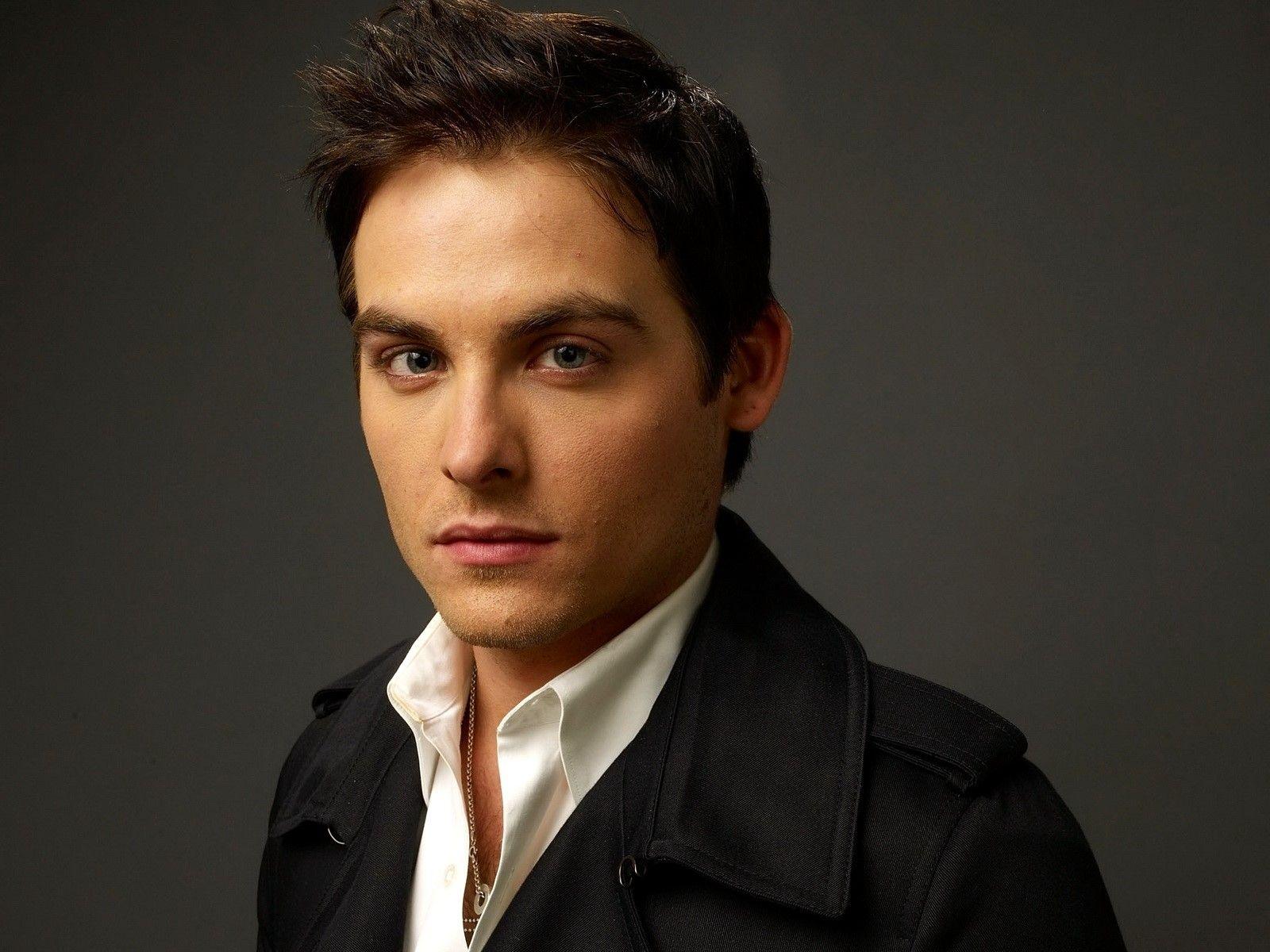 Kevin zegers, Brunette, Face, Eyes, Brooding wallpaper and background