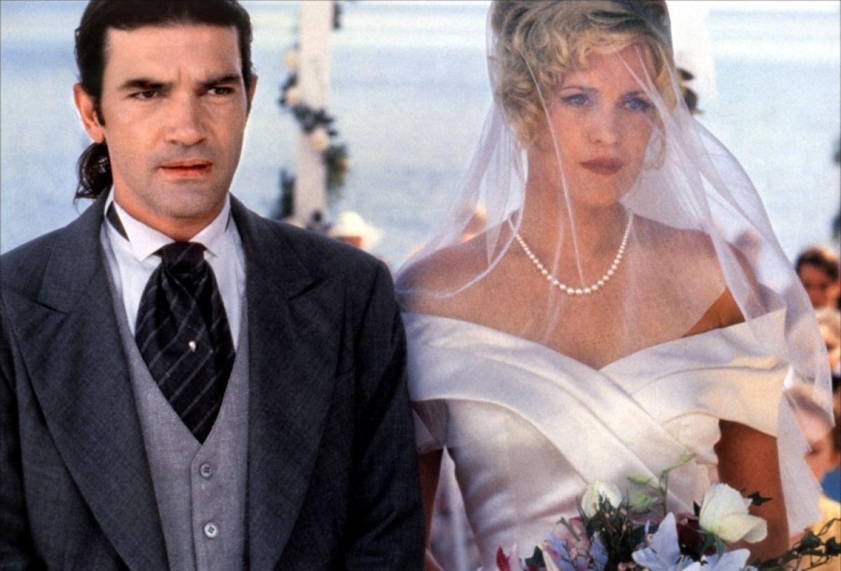 Antonio Banderas and Melanie Griffith divorce. Wallpaper