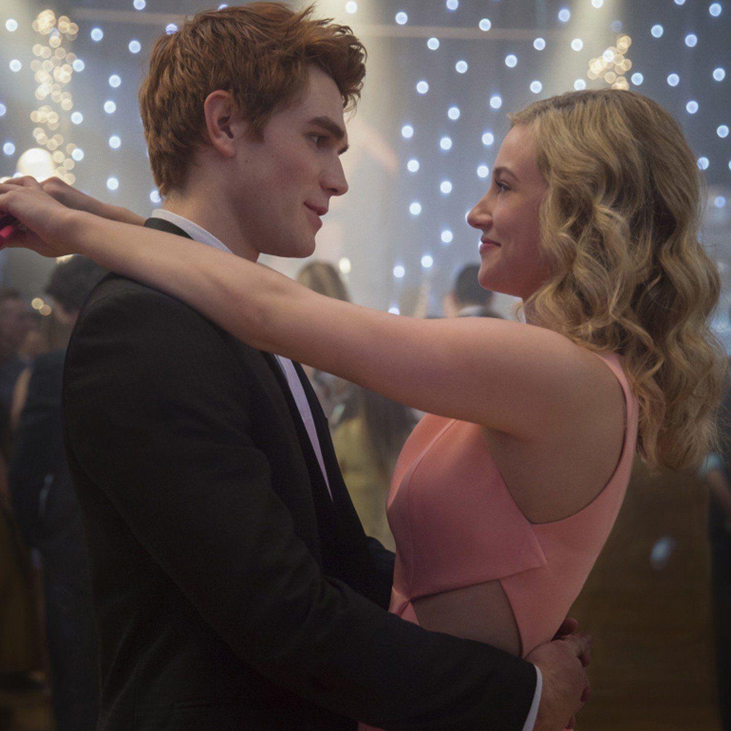 Riverdale Archie and Betty GIFs