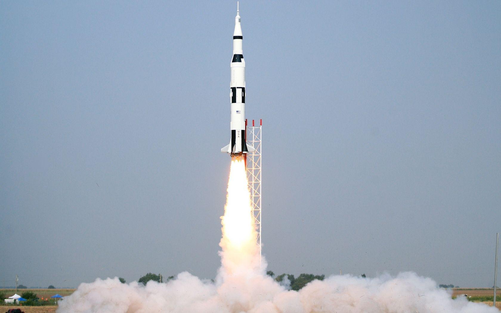 2894x2417px Saturn V Wallpaper